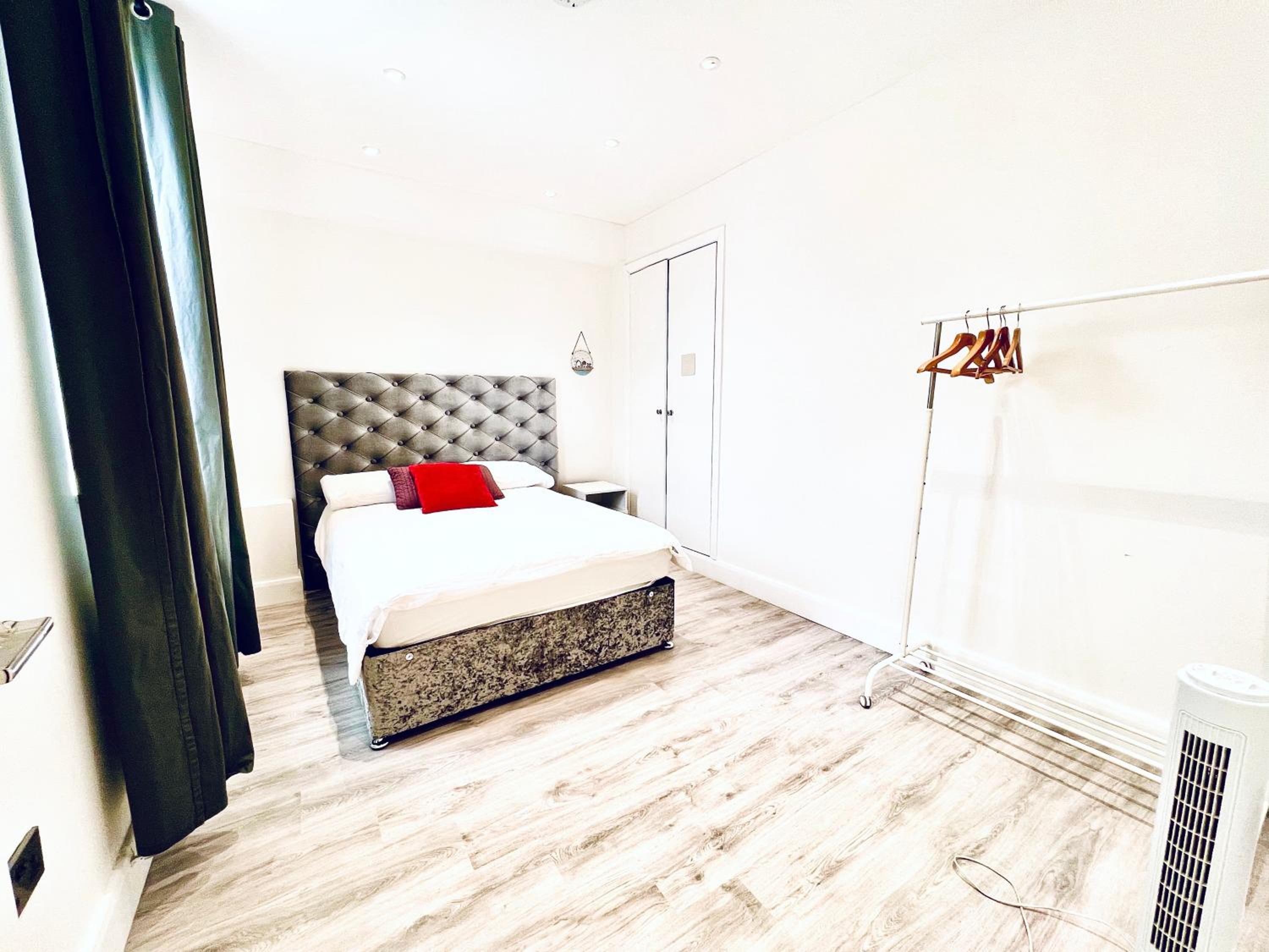 Harrow Apartments