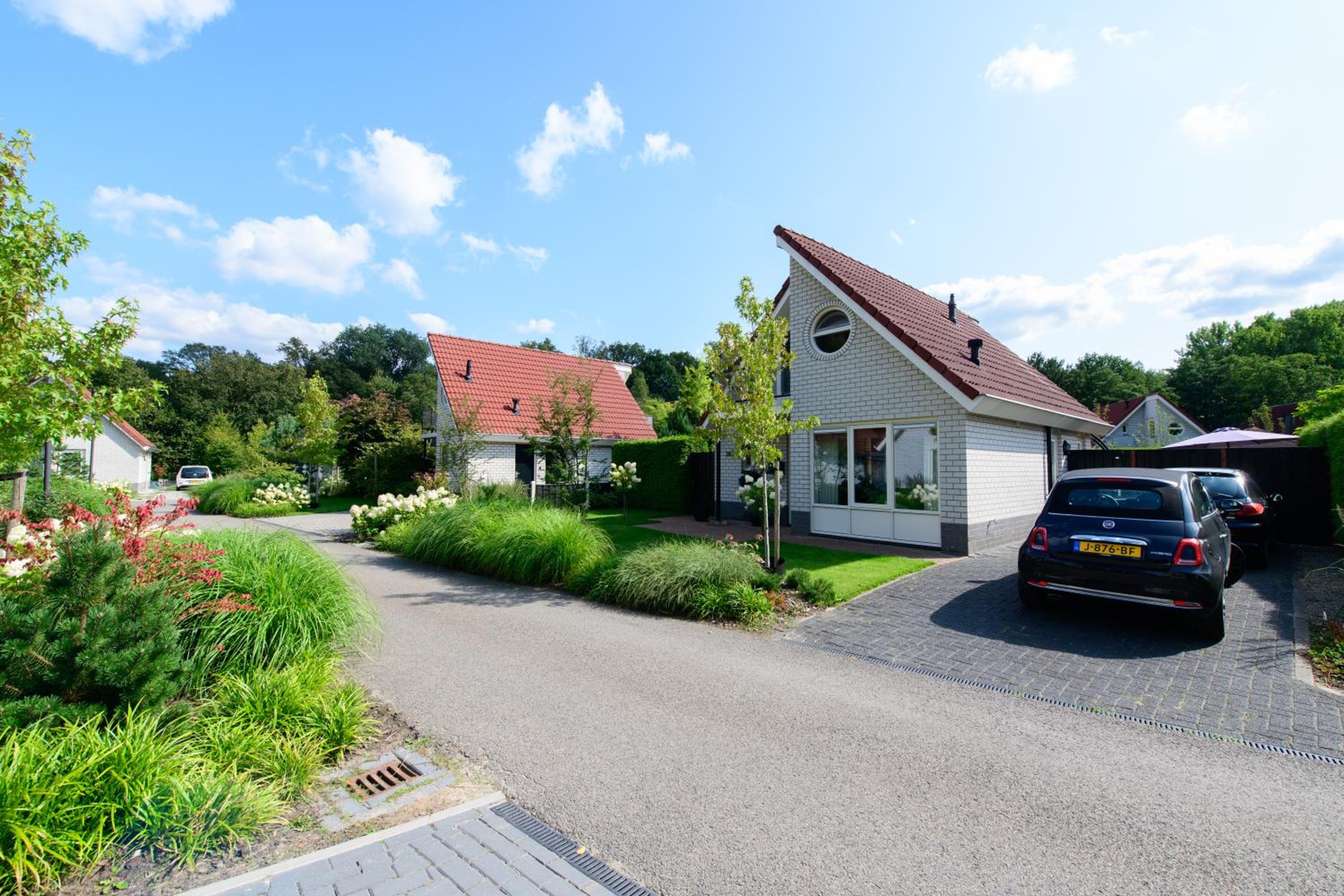 De Mors Bungalow nabij zwembad en golfbaan view 4