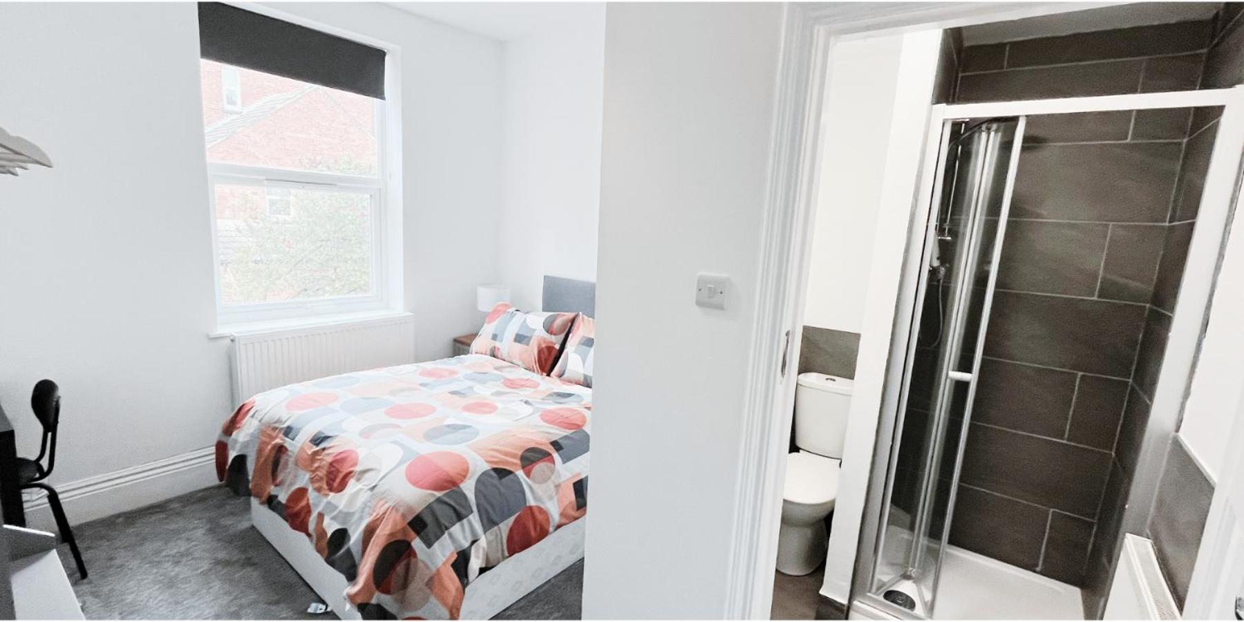Private Room at The Burford Hideaway view 4