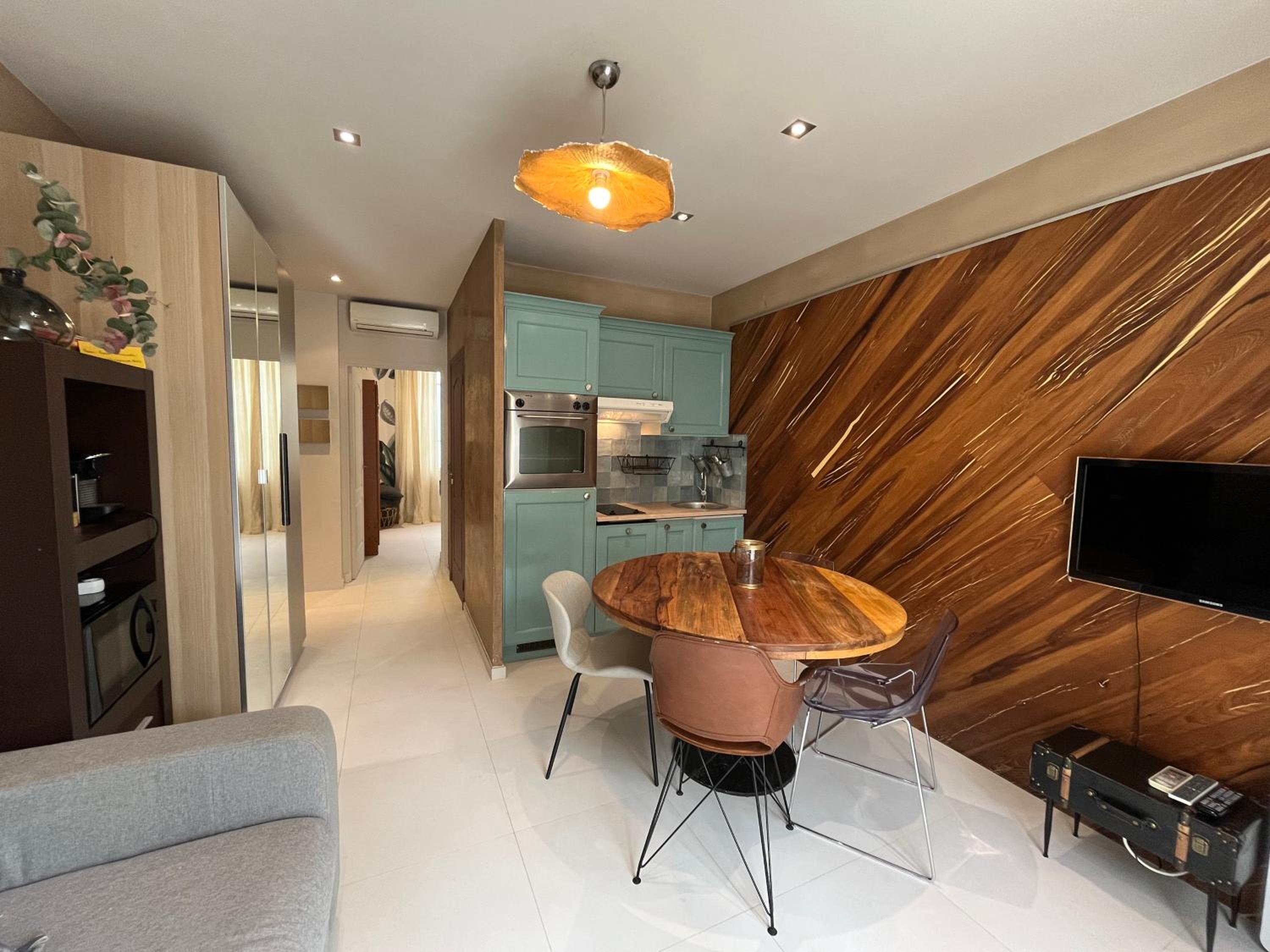 Appartement sur la Pinède à Juan les pins