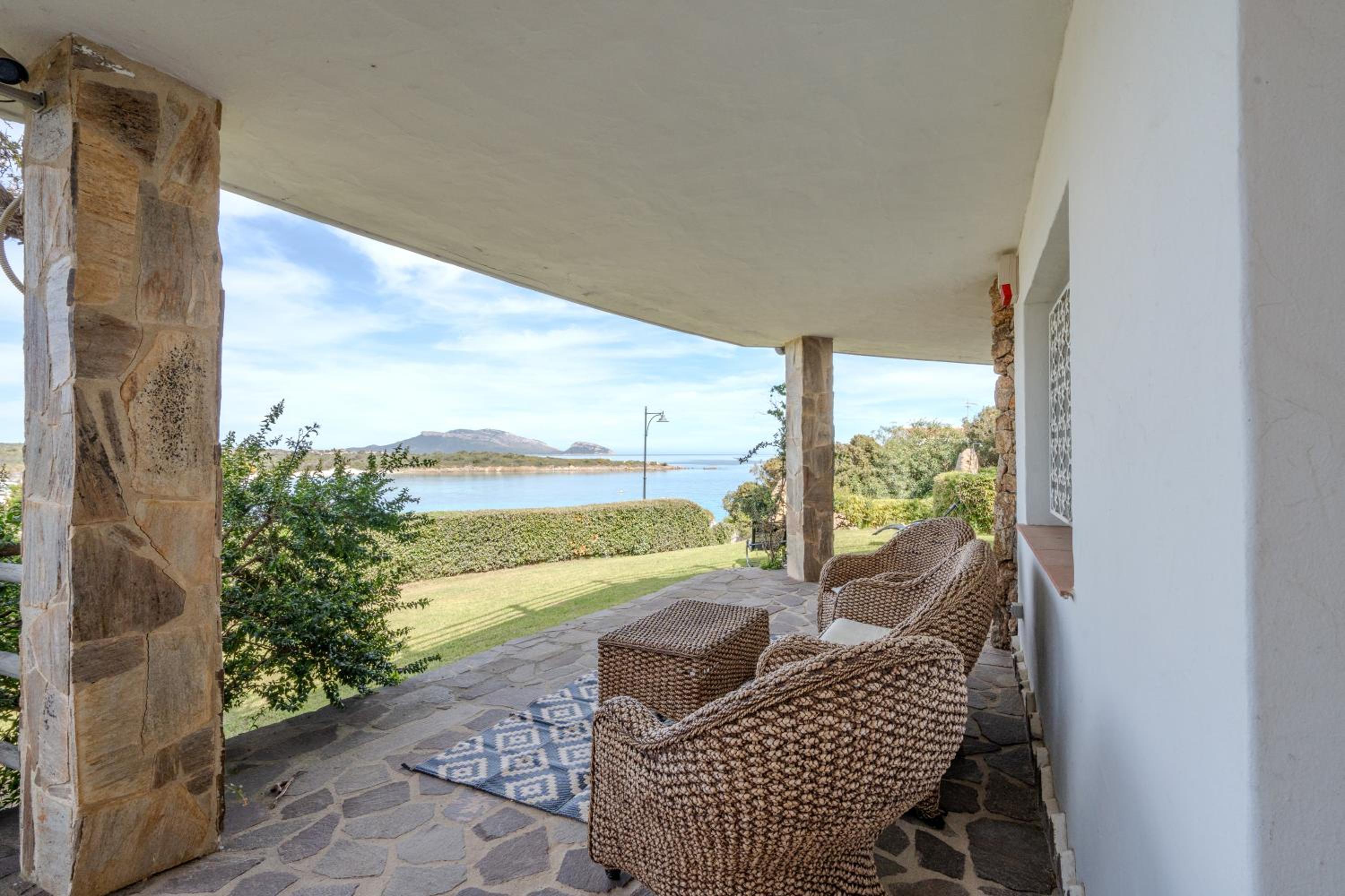 Villa Elena fronte mare spiaggia Bados- Pittulongu- Golfo Aranci