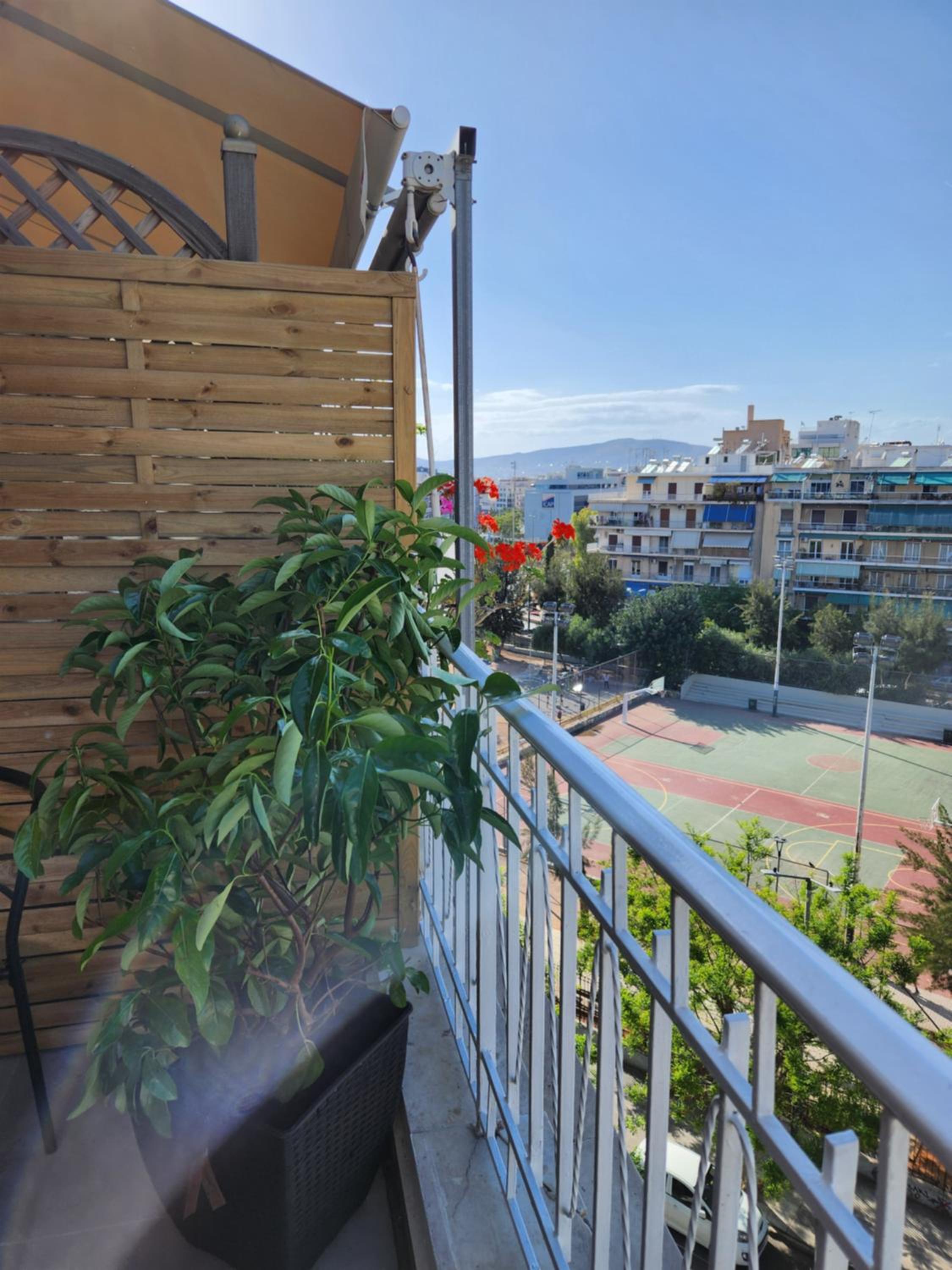 Bachelor Penthouse with Roof Garden access, 15 m walk to Acropolis