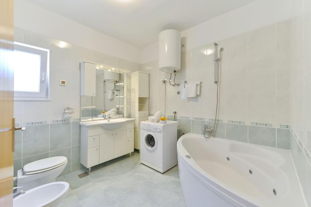 Apartment Insula