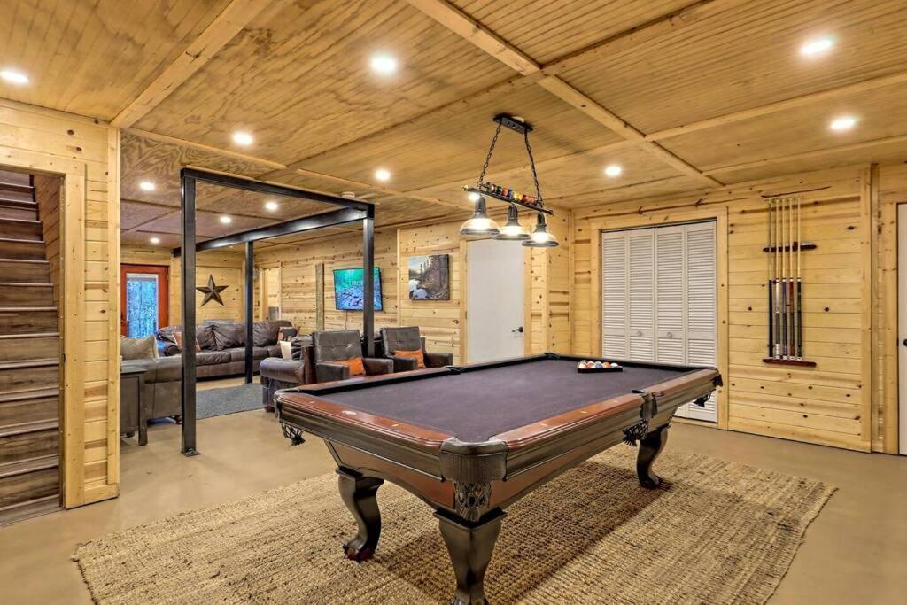 Near Downtown Helen - HotTub, Sauna, Game Room, Fire Pit view 2