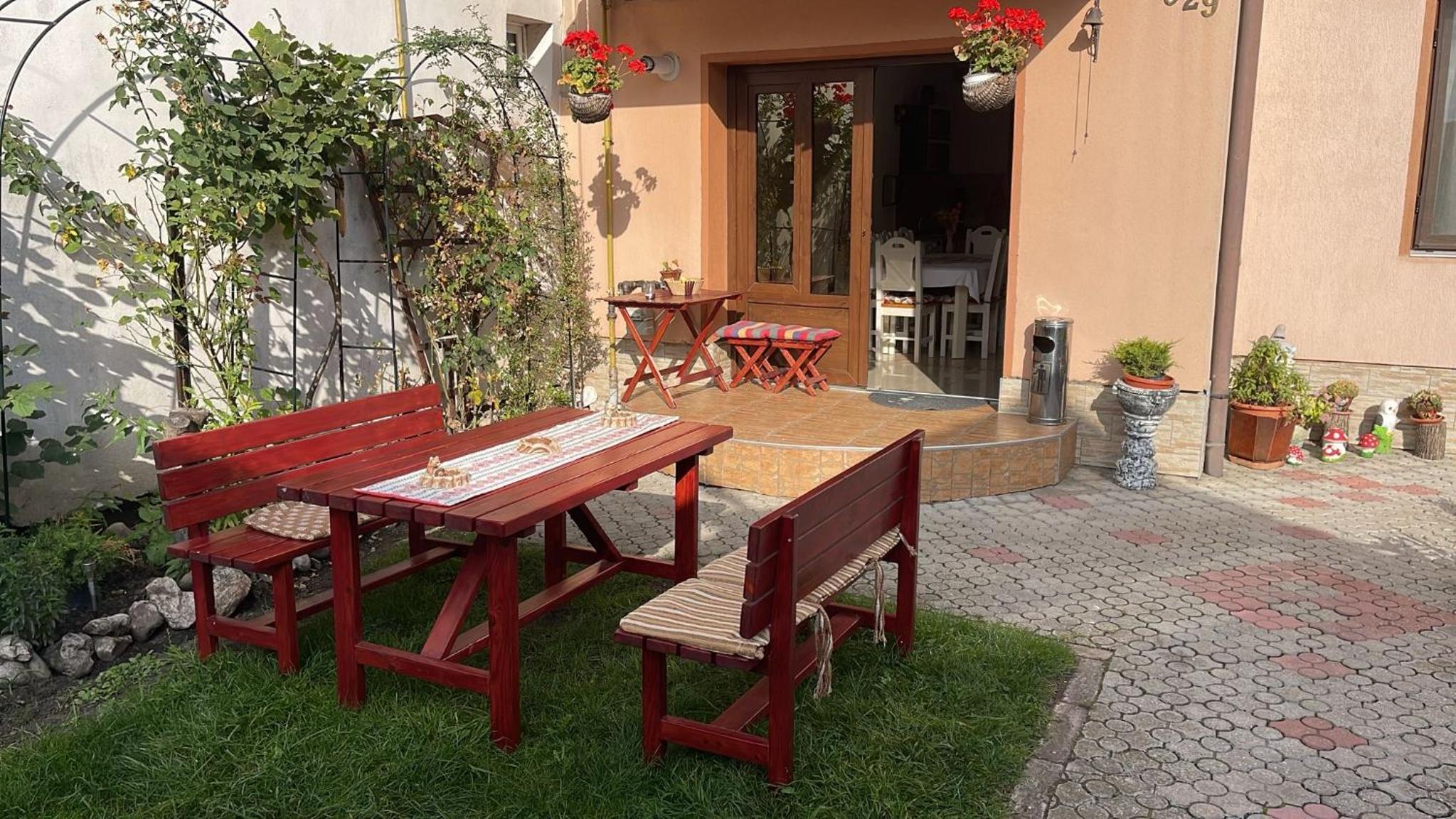 Casa Nicoladis view 3