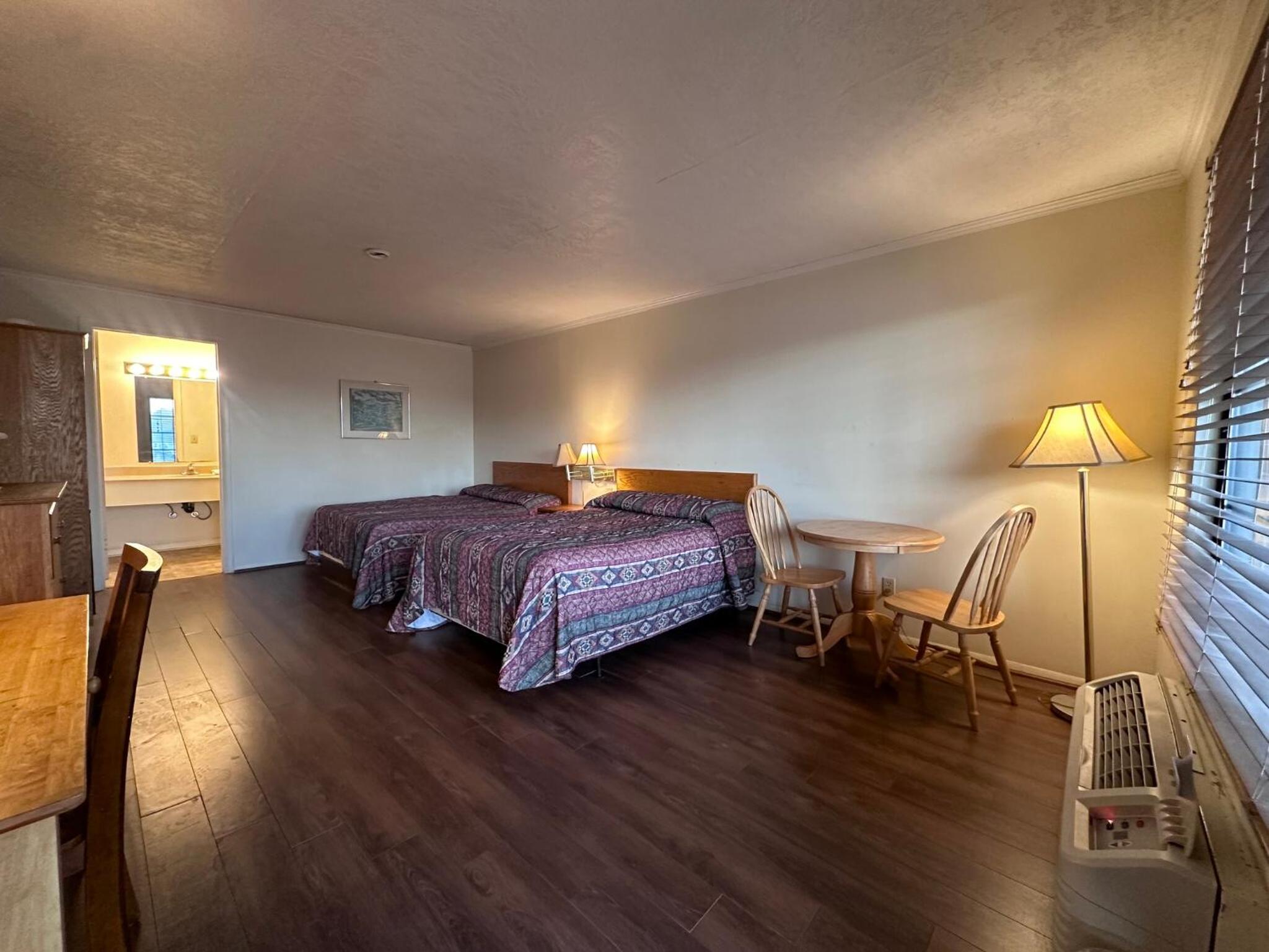 Leesville Vacations - Country Inn  Suite - Property Image 4