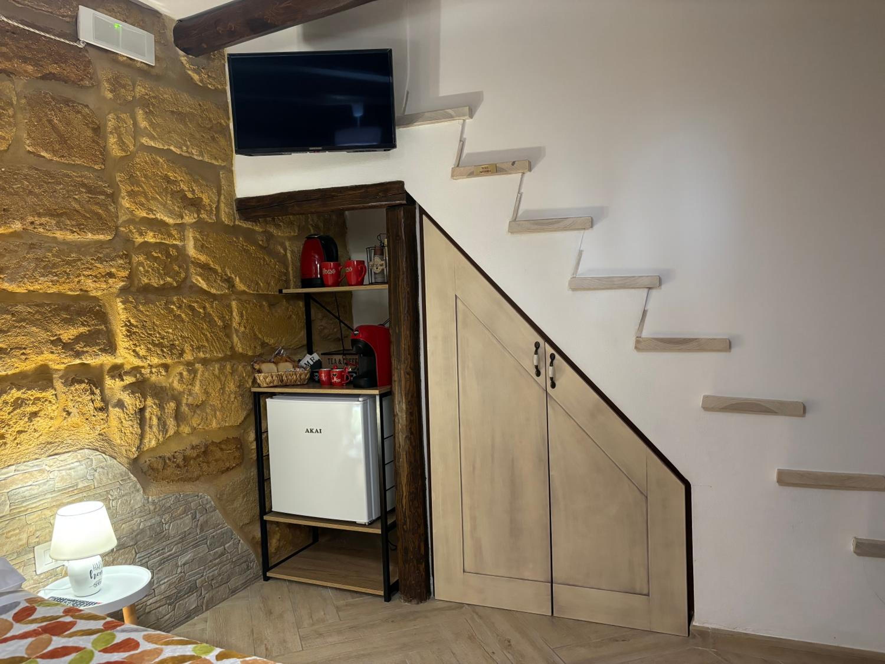 Home Via Neve-Historical Centre