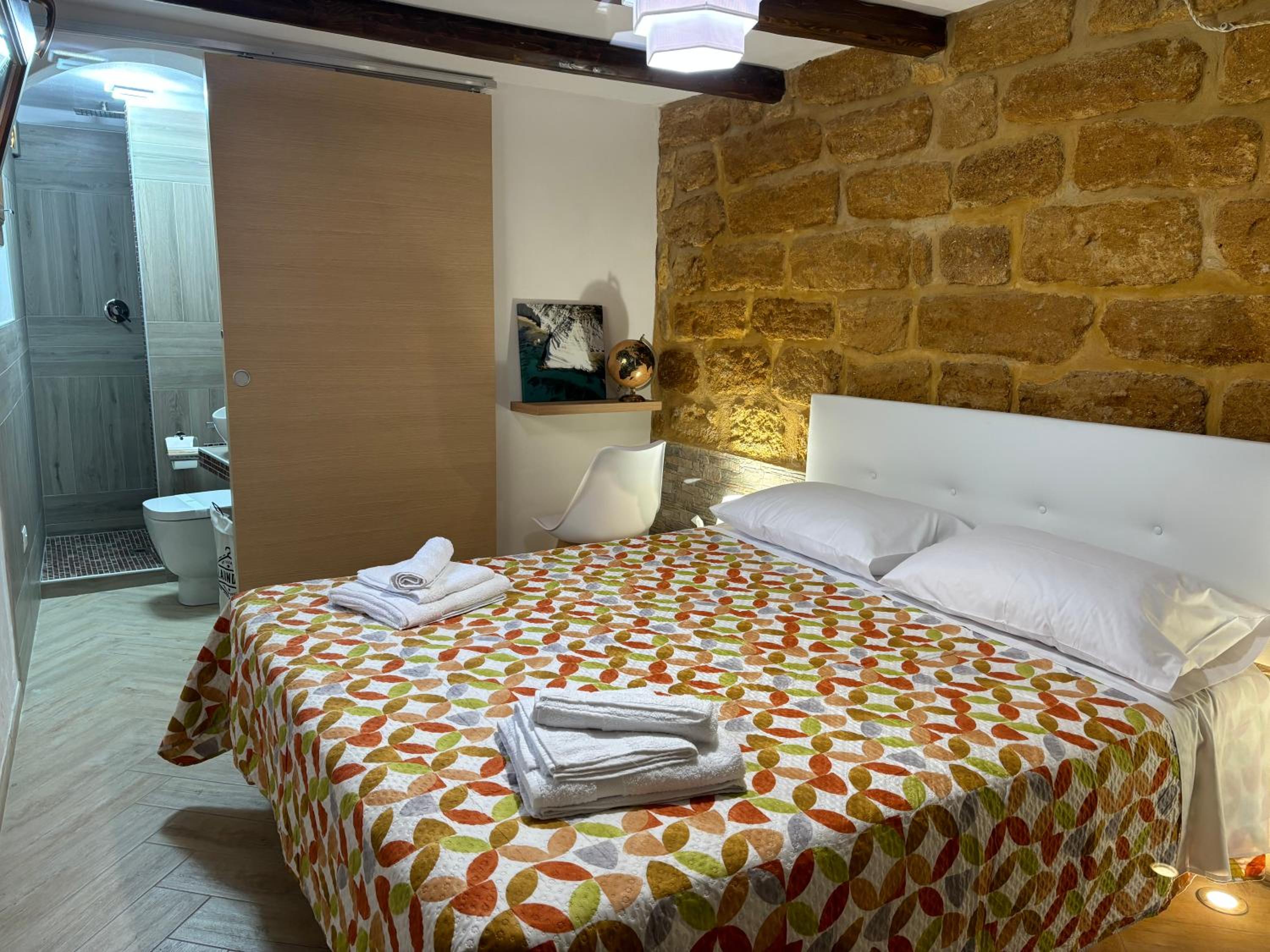 Home Via Neve-Historical Centre