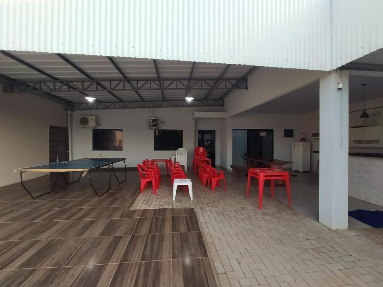 Check-in AUTÔNOMO e Privacidade em Hidro, piscina, casa, garagem até 2, até 3 quartos e 3 ar, 2 banheiros, churrasqueira, máquina de lavar roupas, roupa de