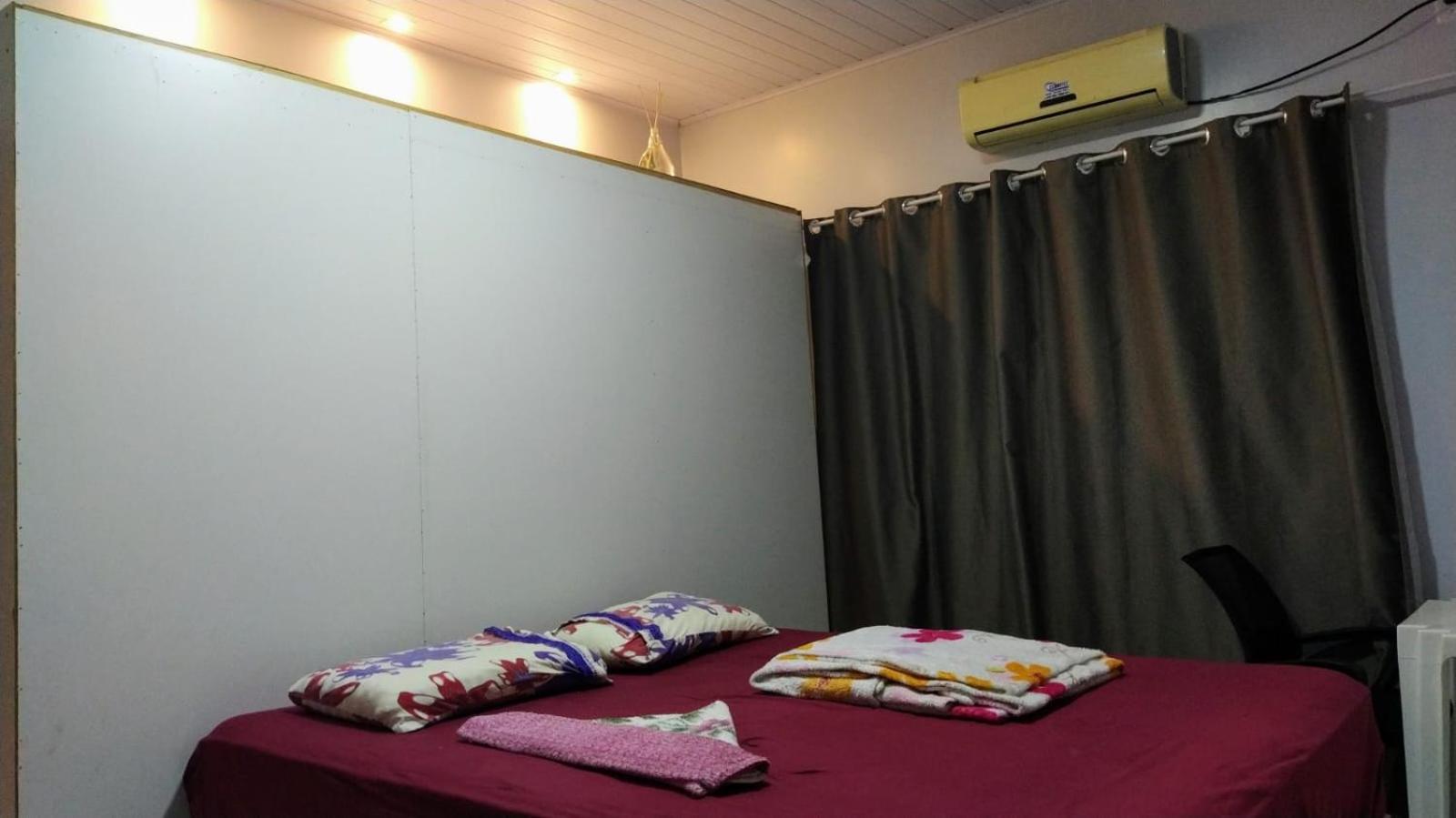 Check-in AUTÔNOMO e Privacidade em Hidro, piscina, casa, garagem até 2, até 3 quartos e 3 ar, 2 banheiros, churrasqueira, máquina de lavar roupas, roupa de