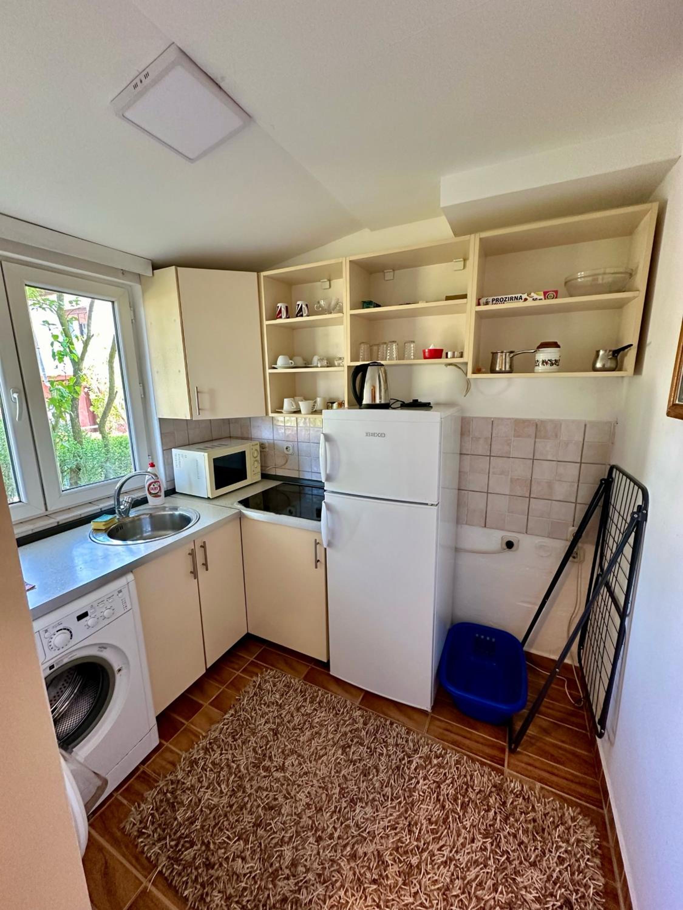 Golden Lily - Pet Friendly Apartment