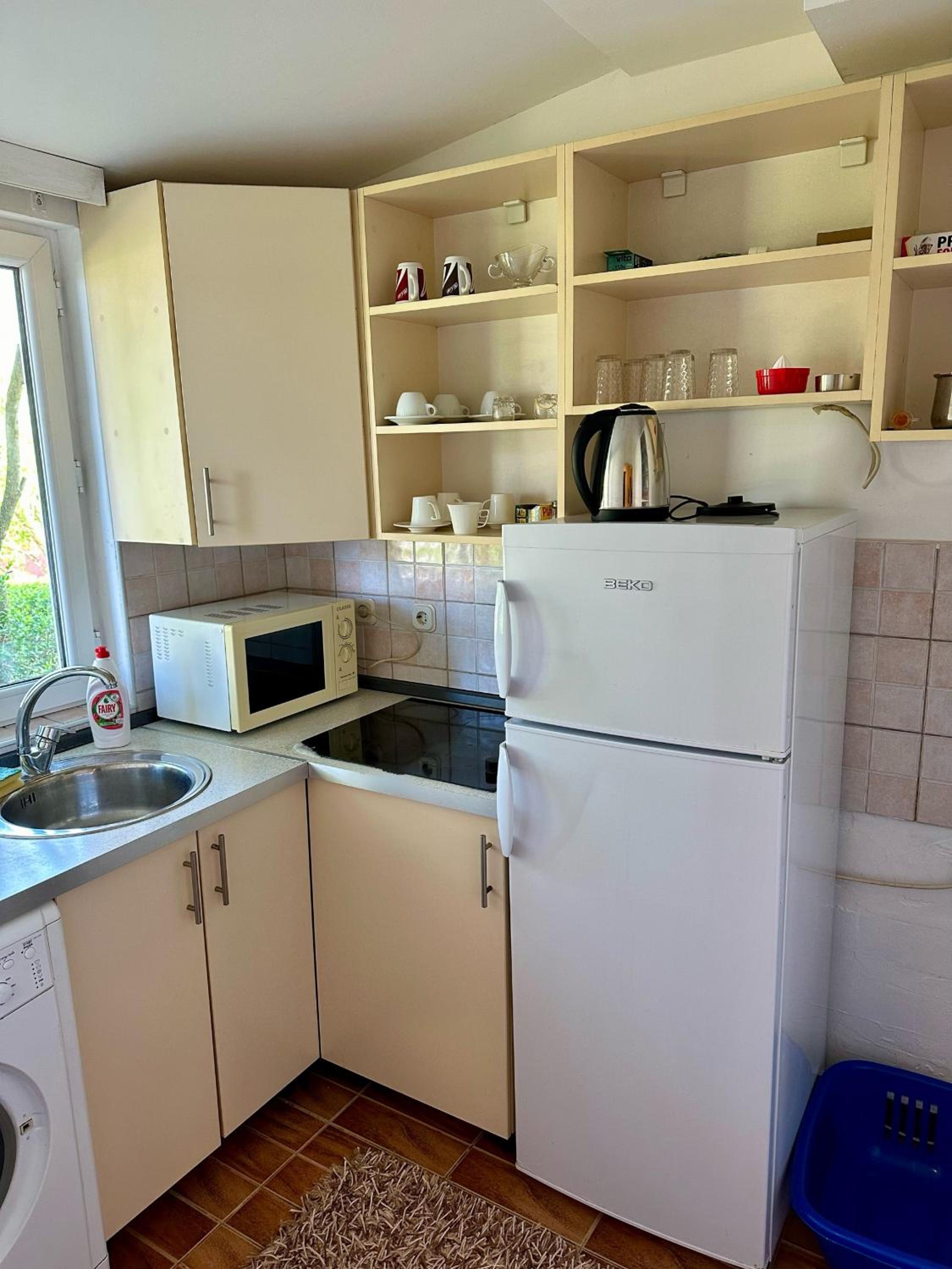 Golden Lily - Pet Friendly Apartment