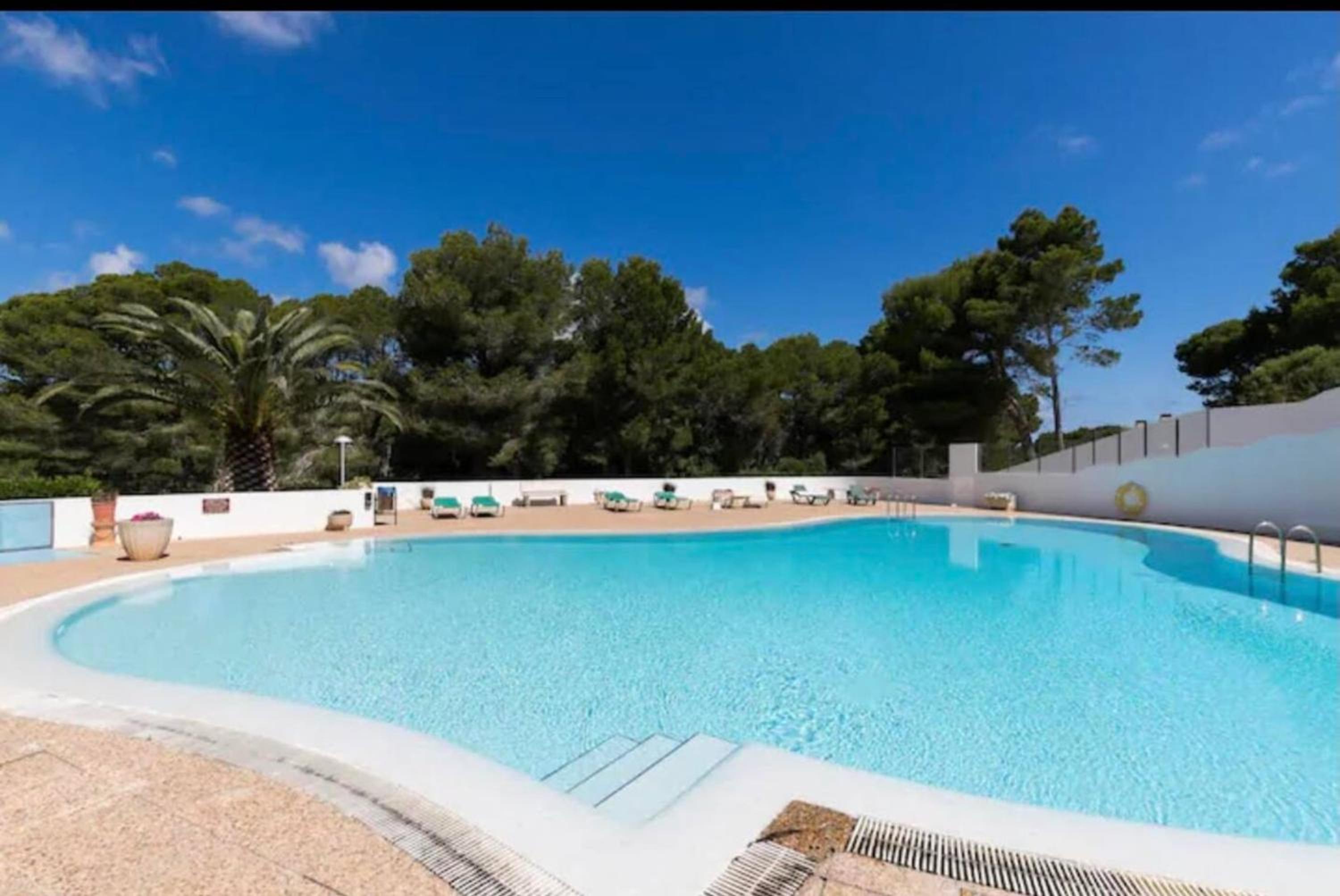 Spacious Apartment near Son Parc with Shared Pool