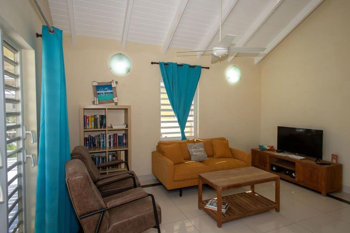 Prikichi C2 Relax & Dive Resort Bonaire Village