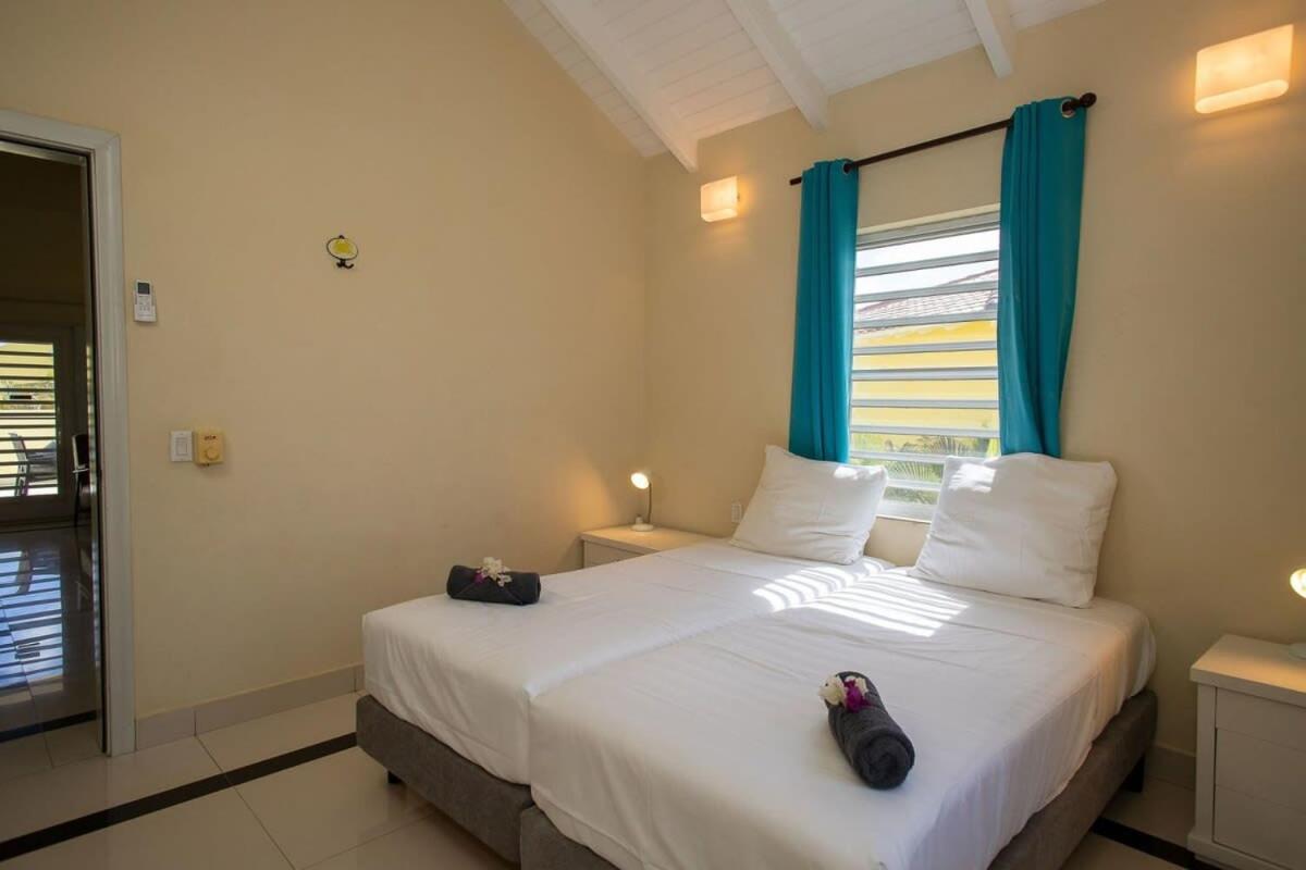 Prikichi C2 Relax & Dive Resort Bonaire Village