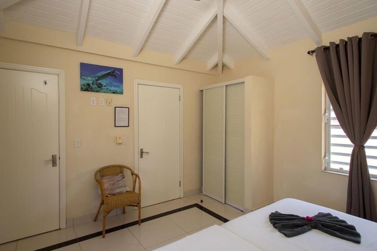 Prikichi F2 Relax & Dive Resort Bonaire Village