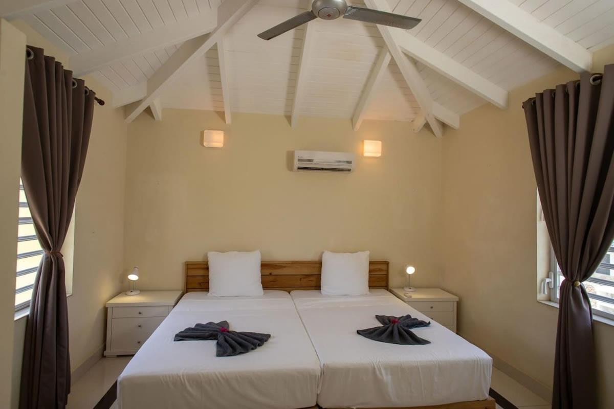Prikichi F2 Relax & Dive Resort Bonaire Village