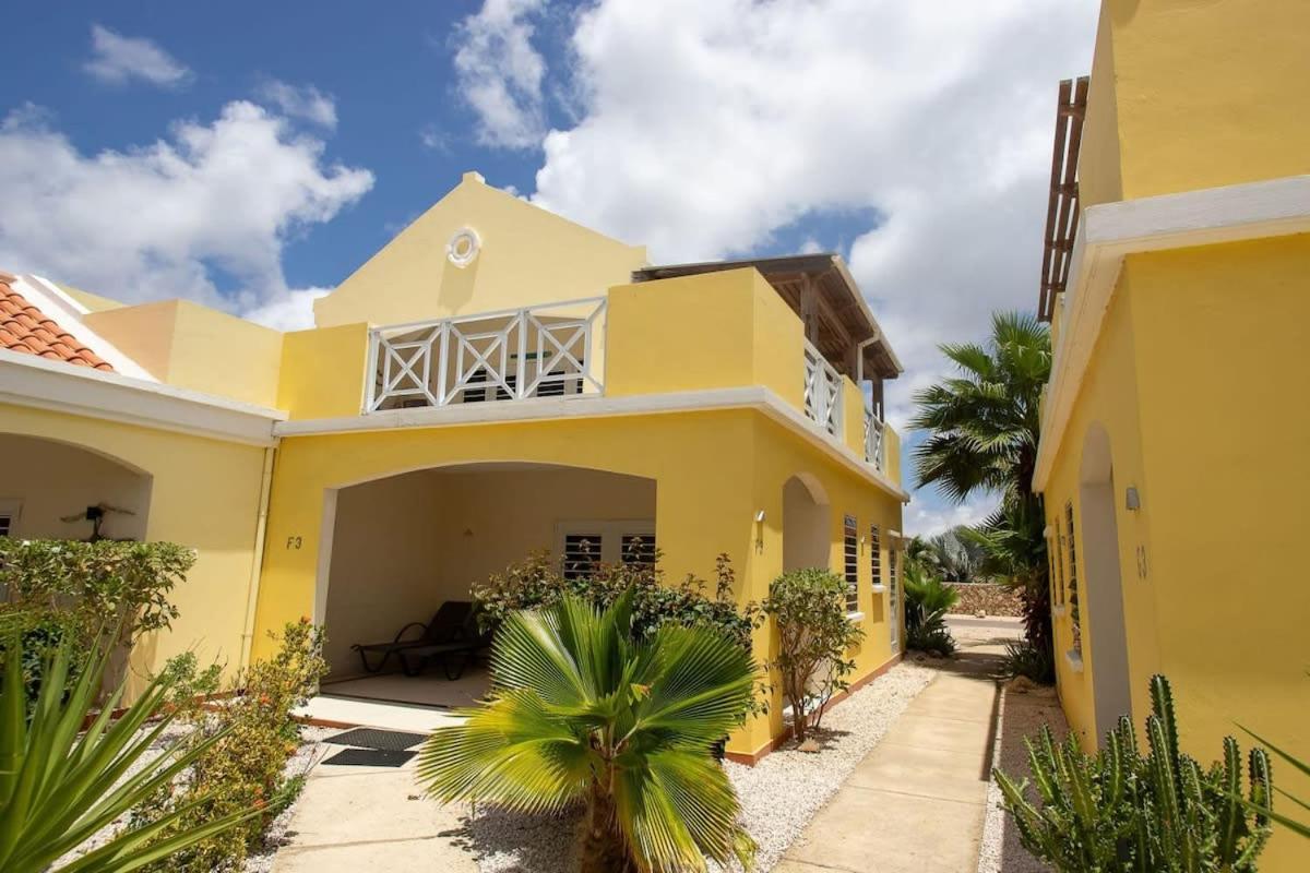 Prikichi F2 Relax & Dive Resort Bonaire Village