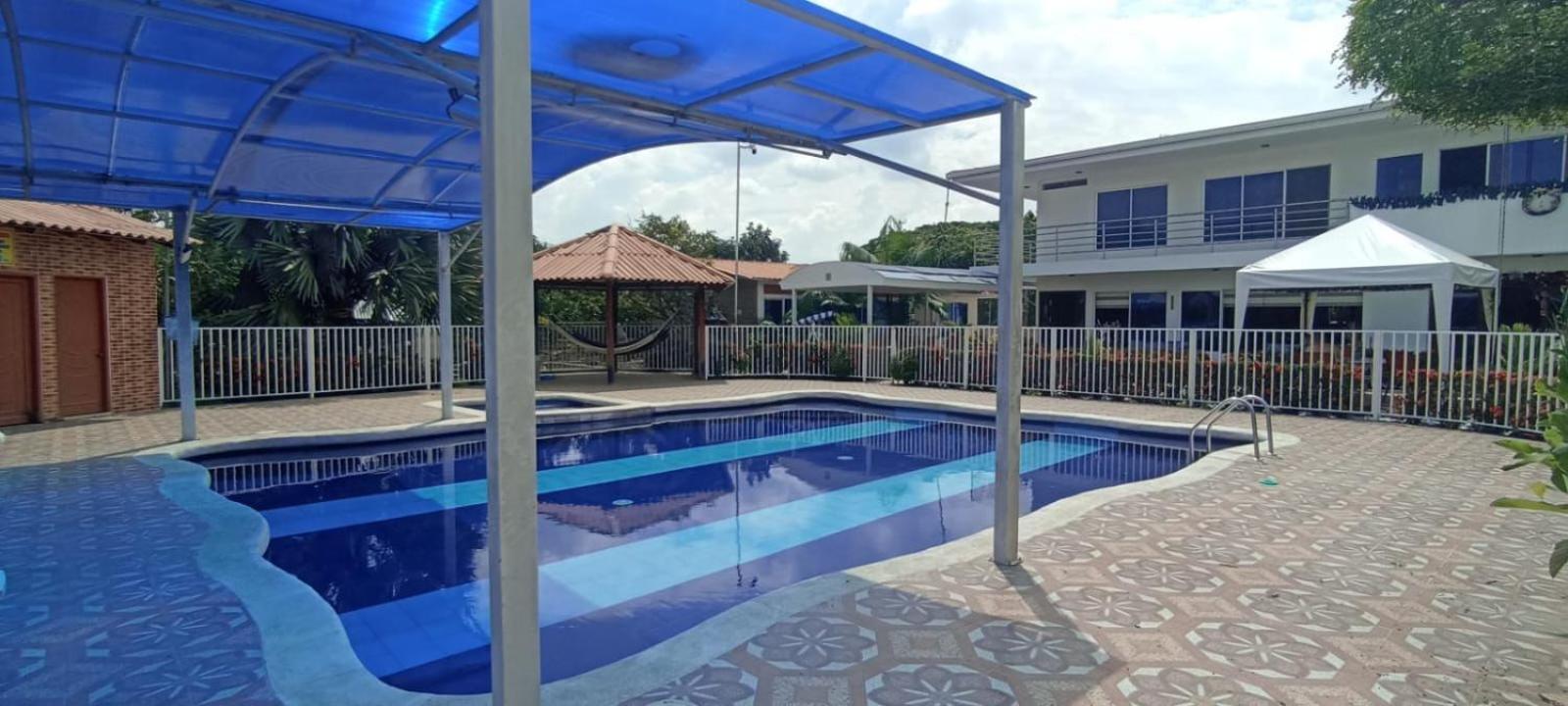 Finca Lujosa con Hermosa Piscina