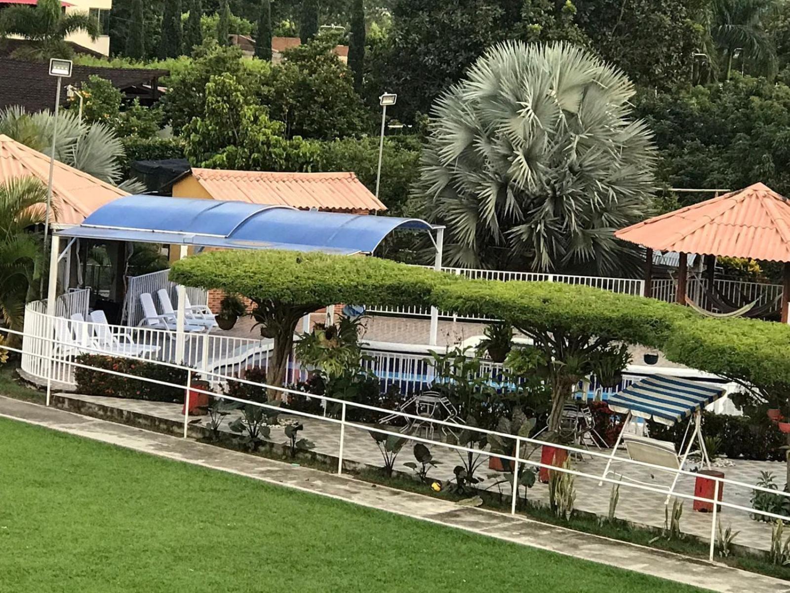 Finca Lujosa con Hermosa Piscina