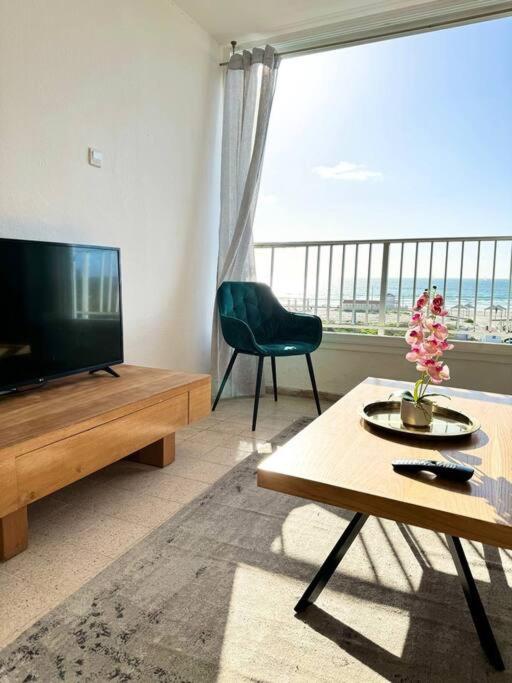 Sea Breeze Apartment