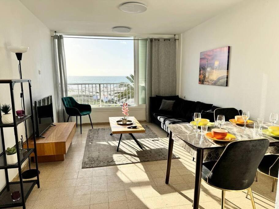 Sea Breeze Apartment