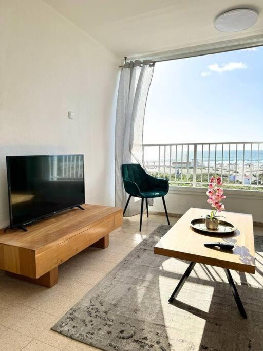 Sea Breeze Apartment