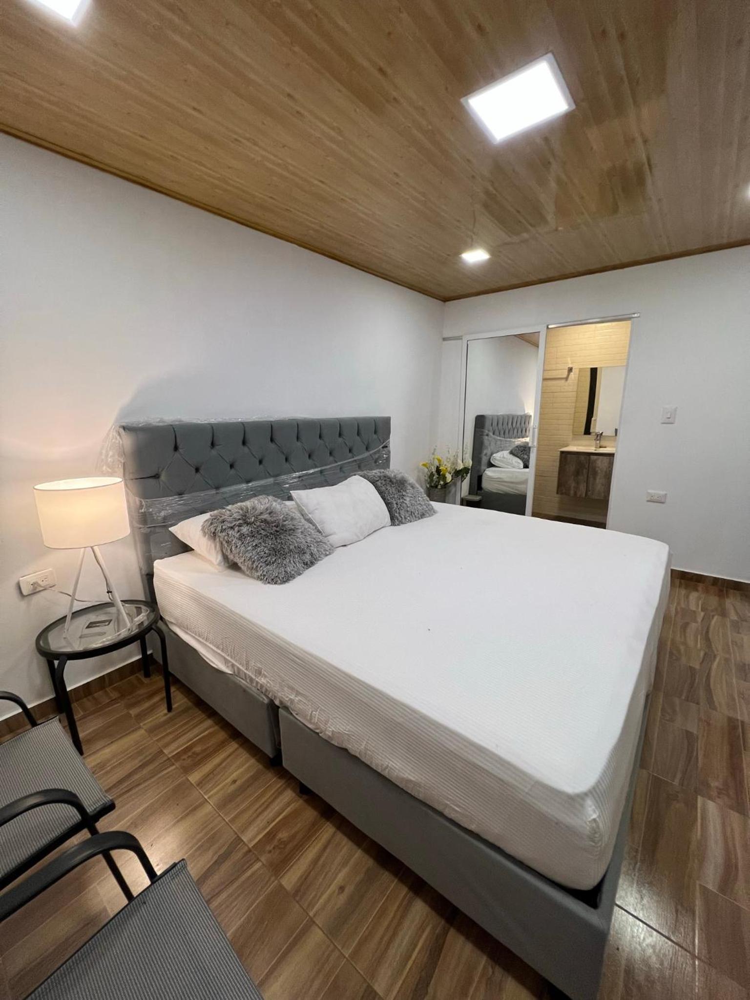 Casa campestre Los Nogales BC