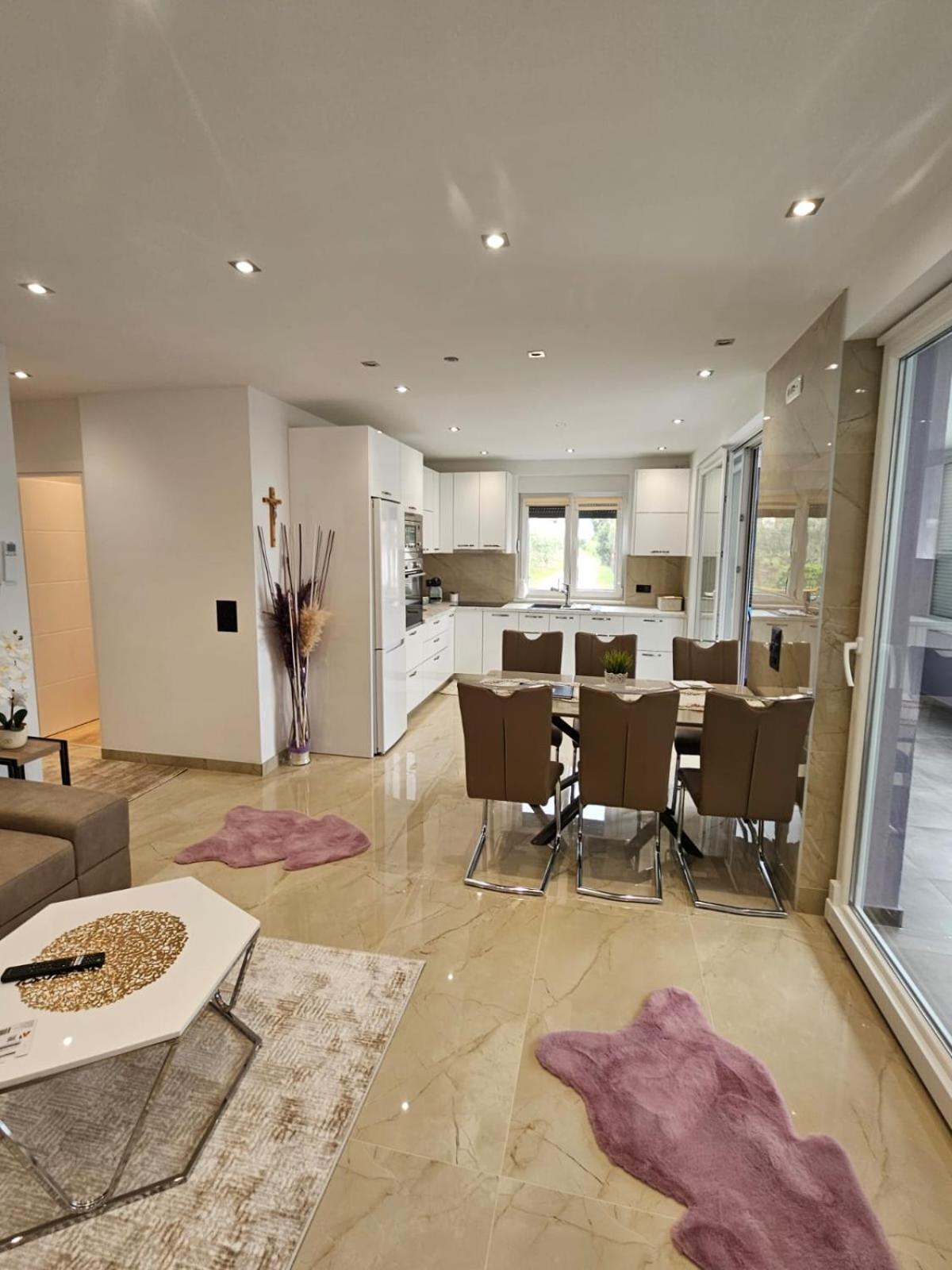 M&G Apartment Kastel Stari