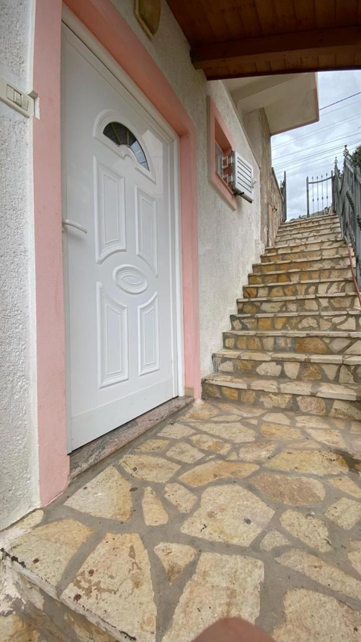 Vila Tani-2 Studios&Apartments Parking