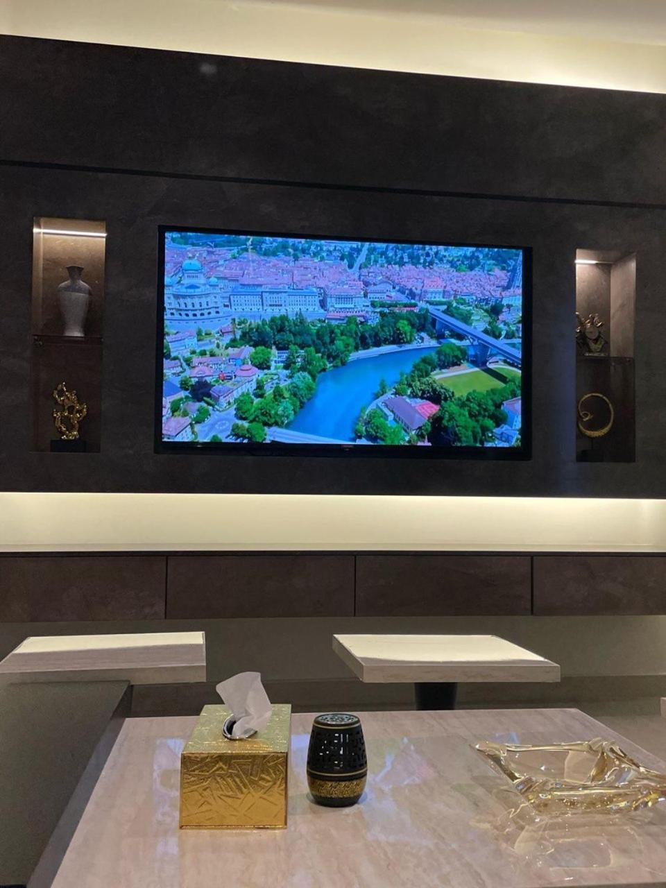 Two bedrooms apartment with KAFD View