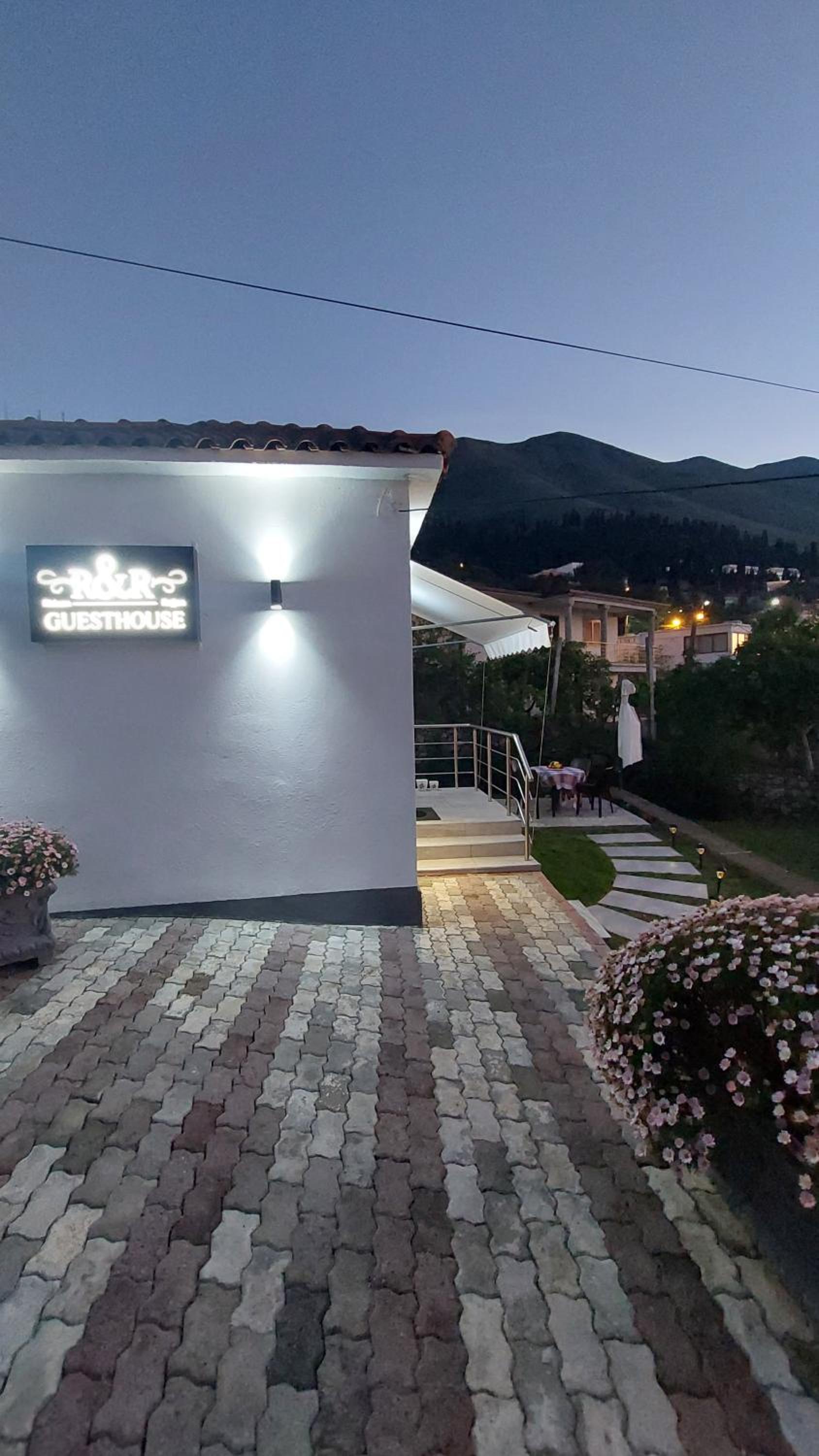 R&R GESTHOUSE