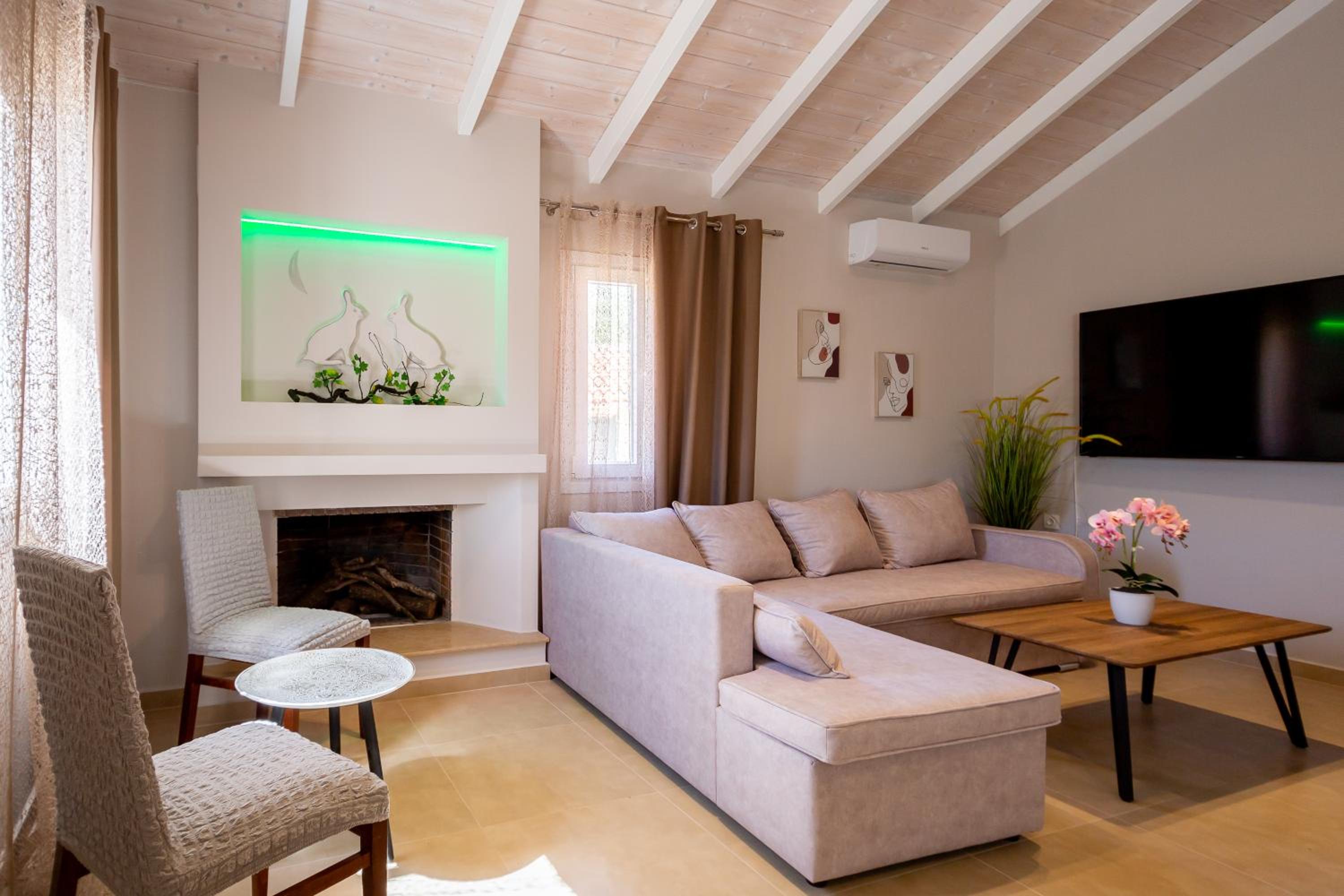 Irida Residence