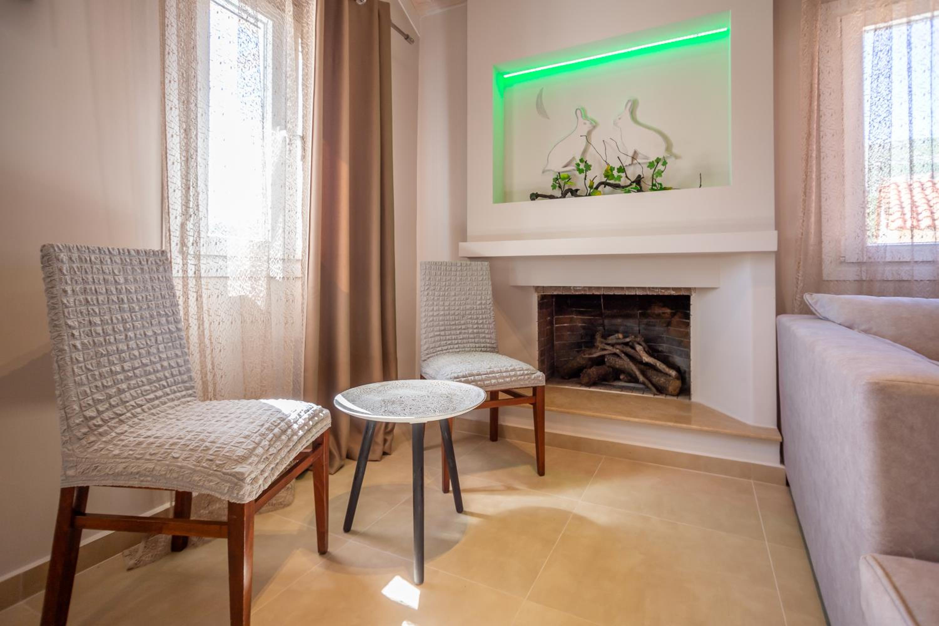 Irida Residence