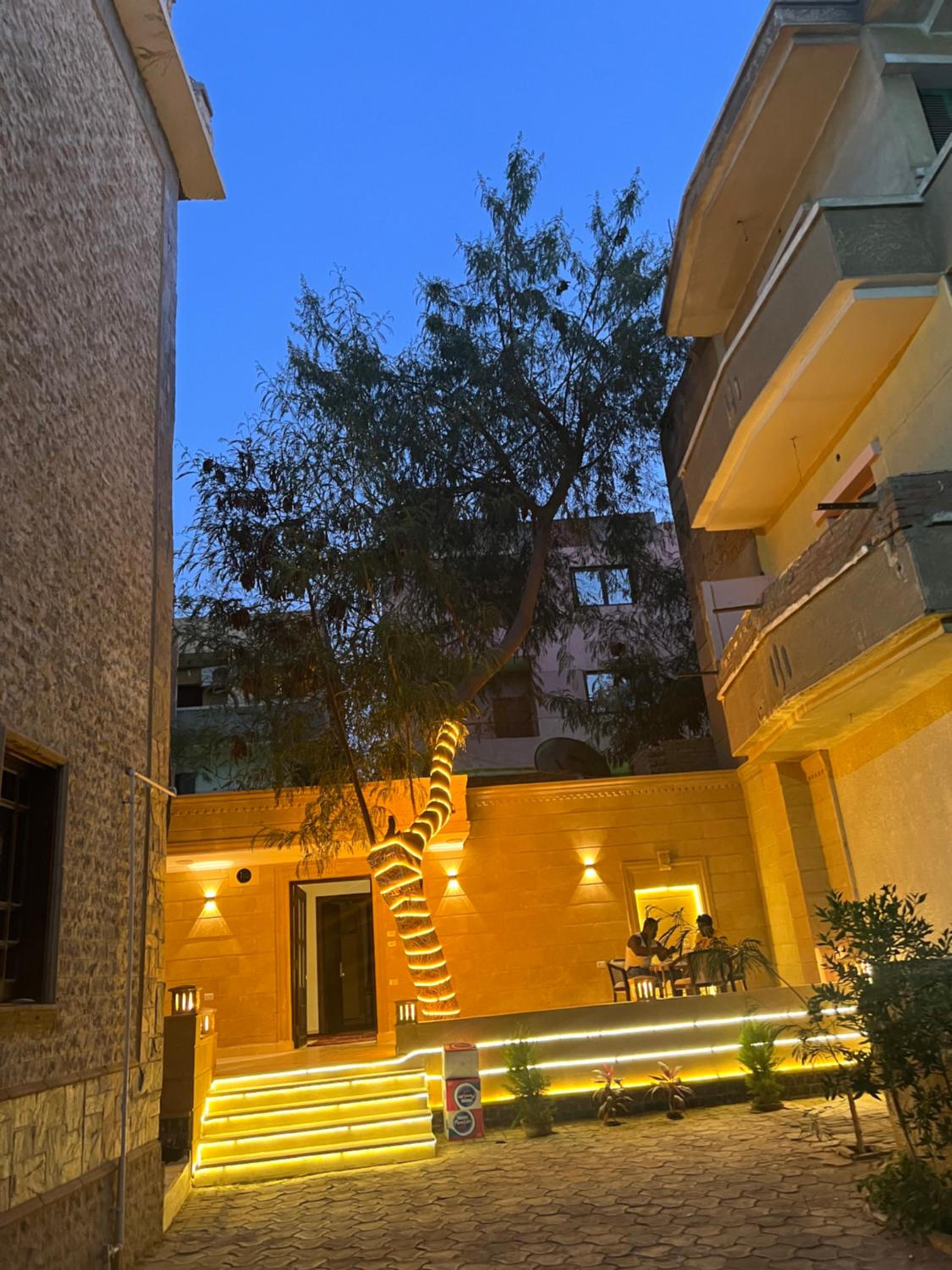 Malak pyramids inn