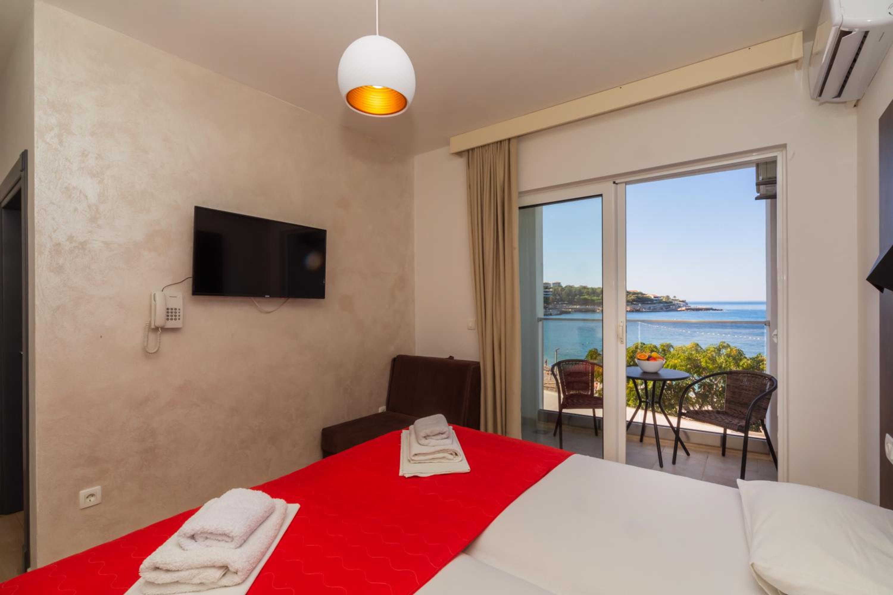 David Lux beach rooms view 3