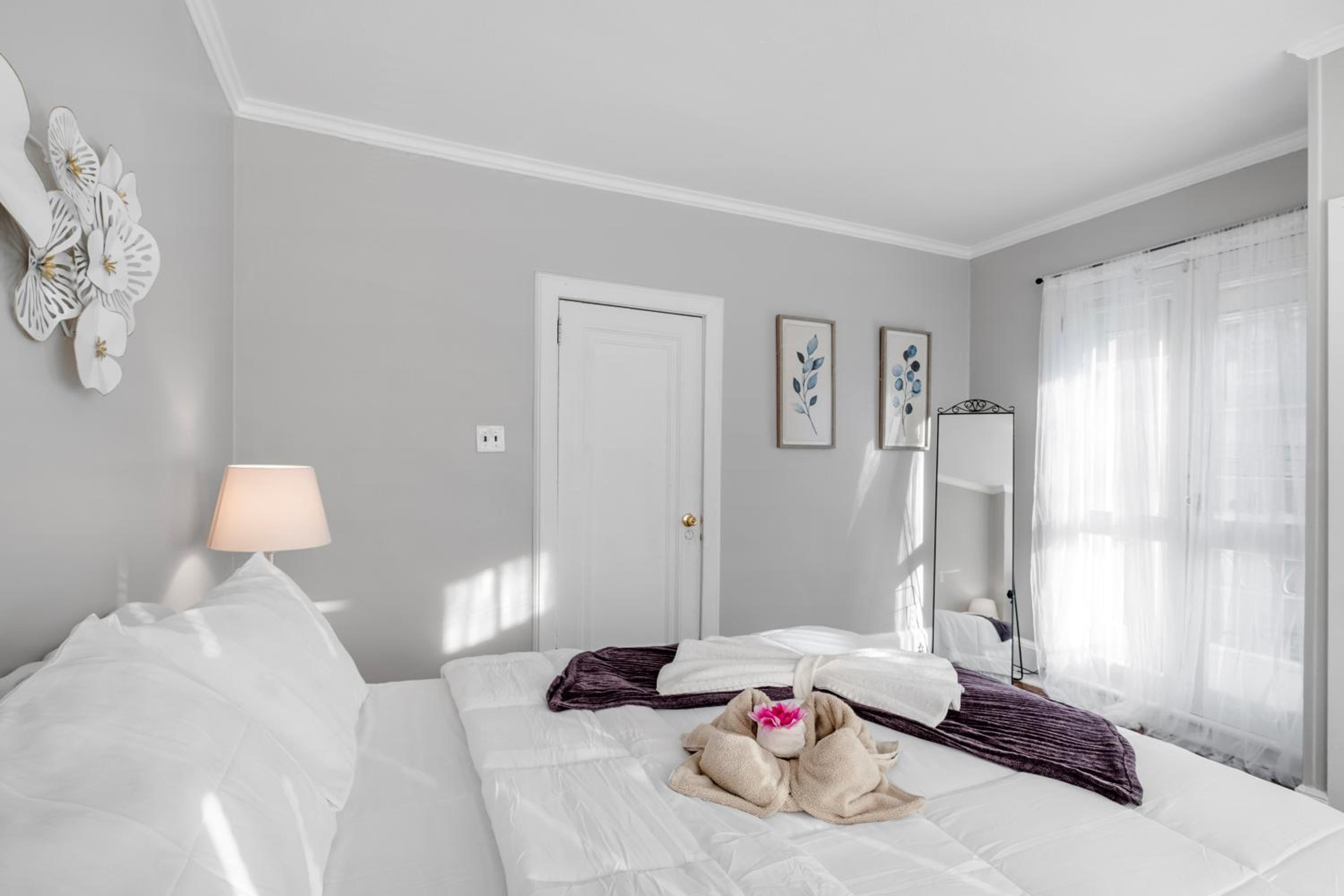 UpennDrexel Lovely 2BR Apt view 3