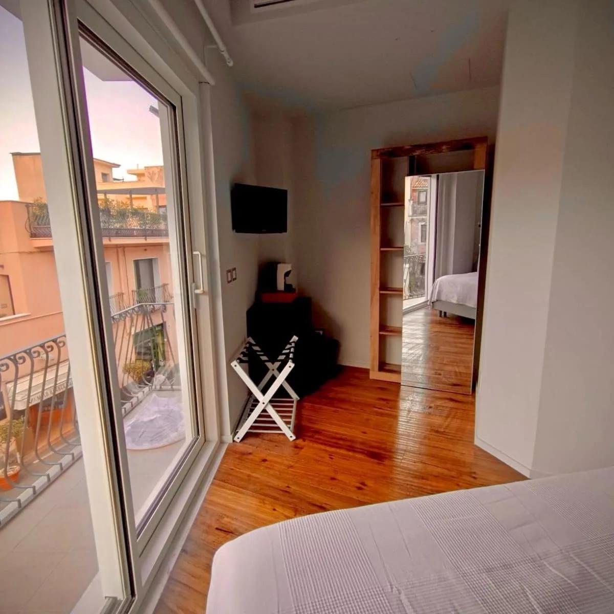 Taormina Boutique Rooms view 5