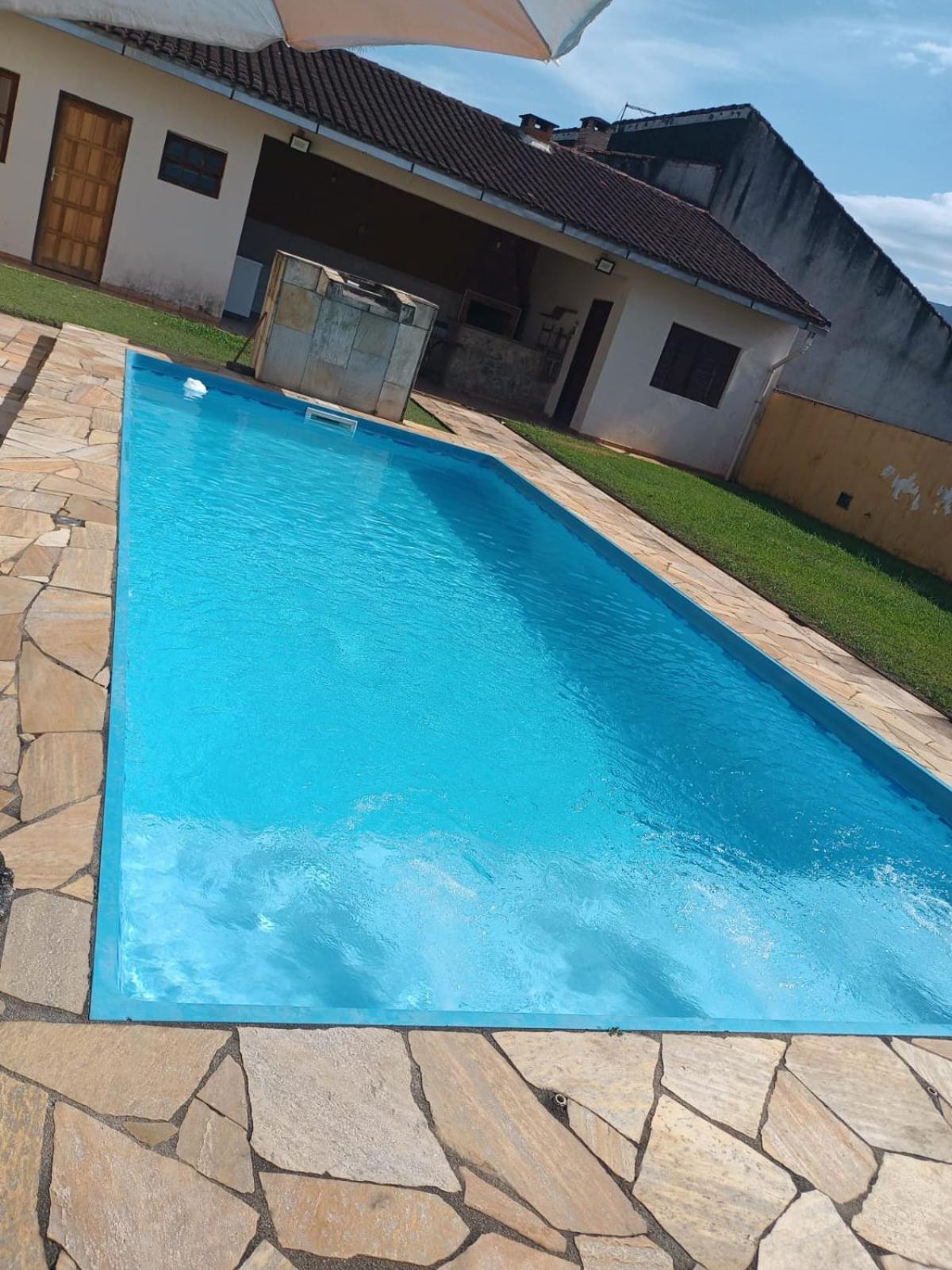 Casa com Piscina na Morada da Praia