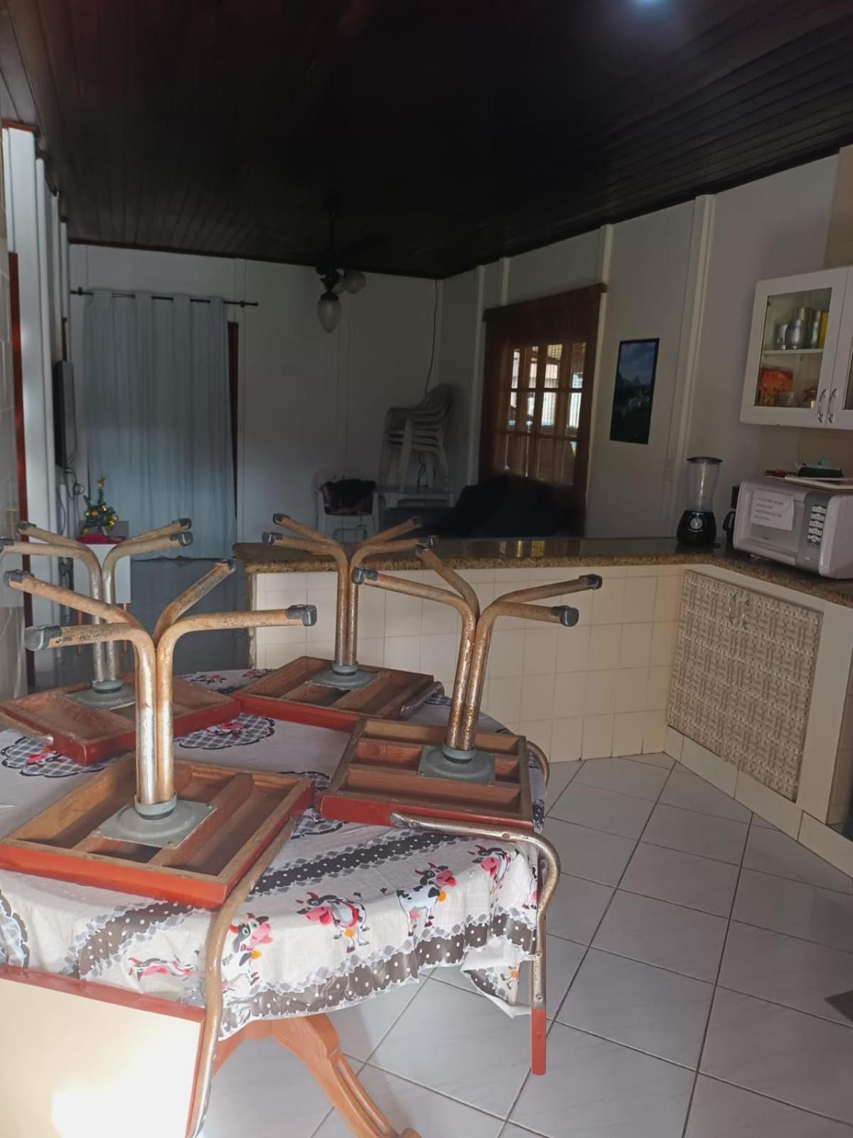 Casa com Piscina na Morada da Praia