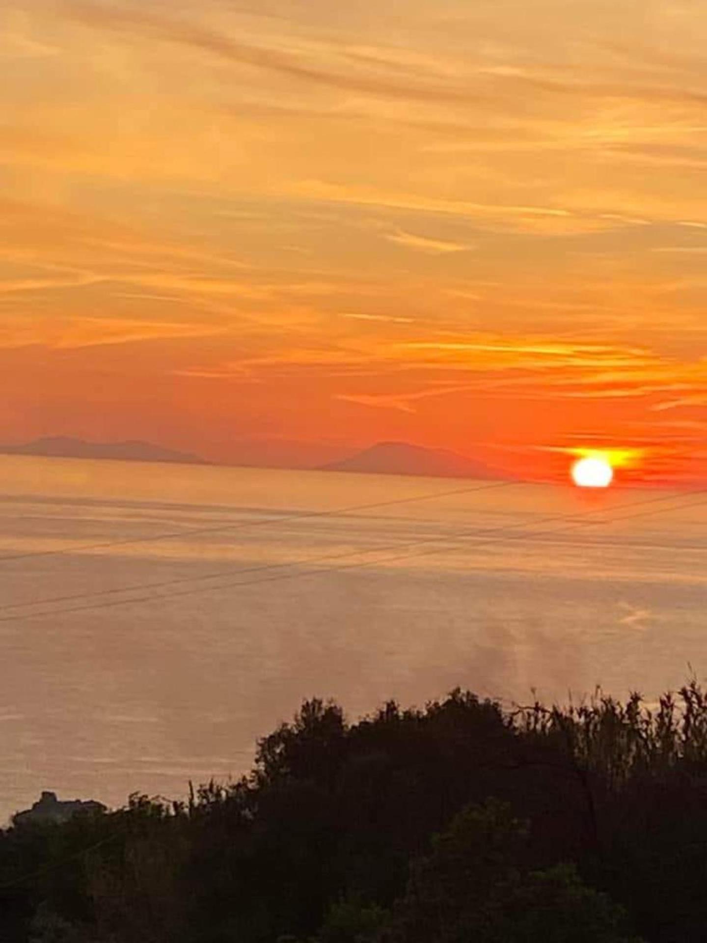 Balcony-Golfo di Gioia-SunsetViews-AuthenticItaly