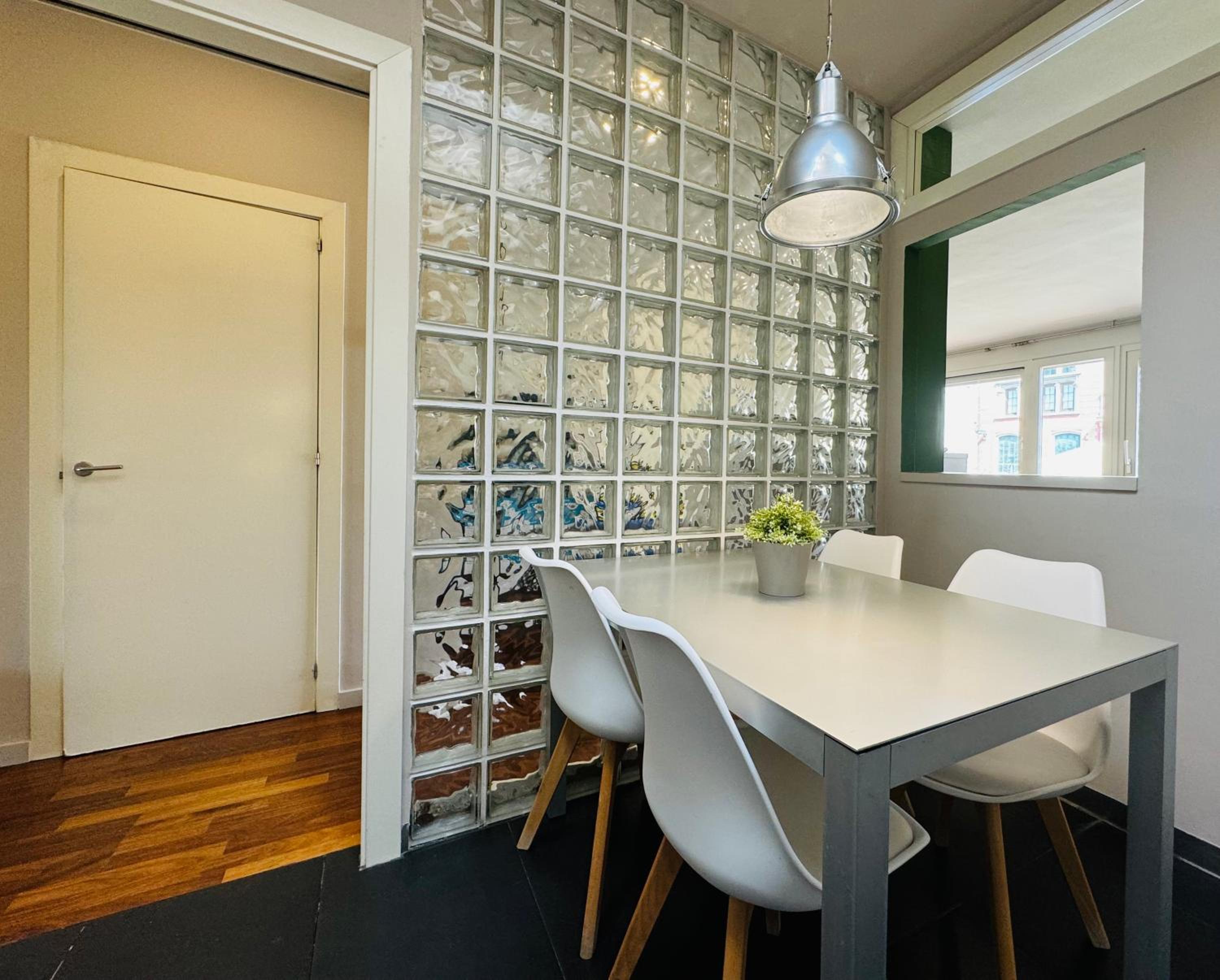 Modernist Gem Penthouse