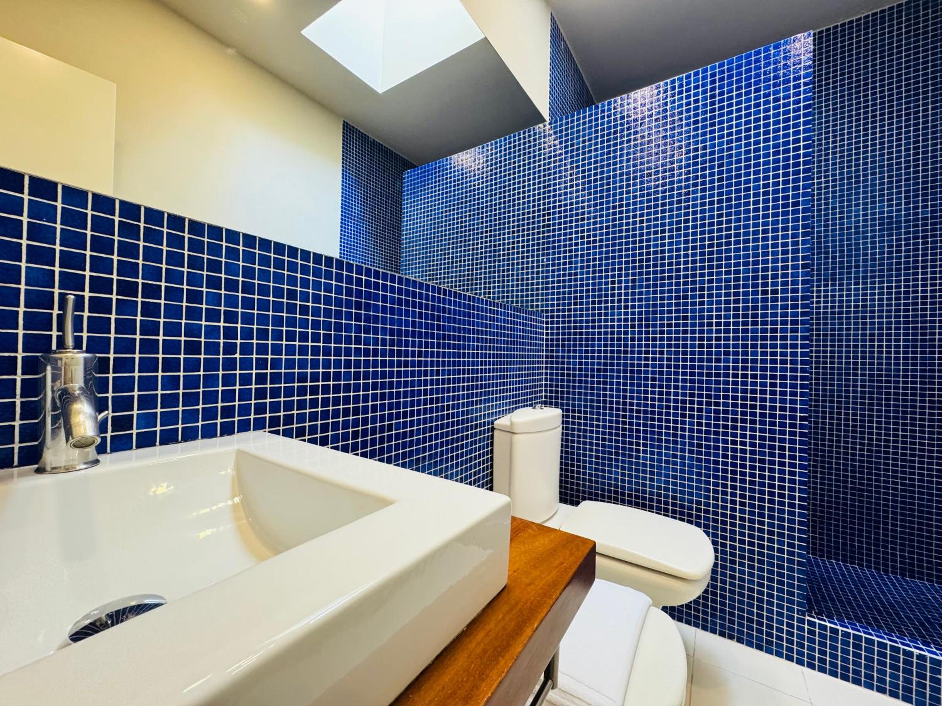 Modernist Gem Penthouse