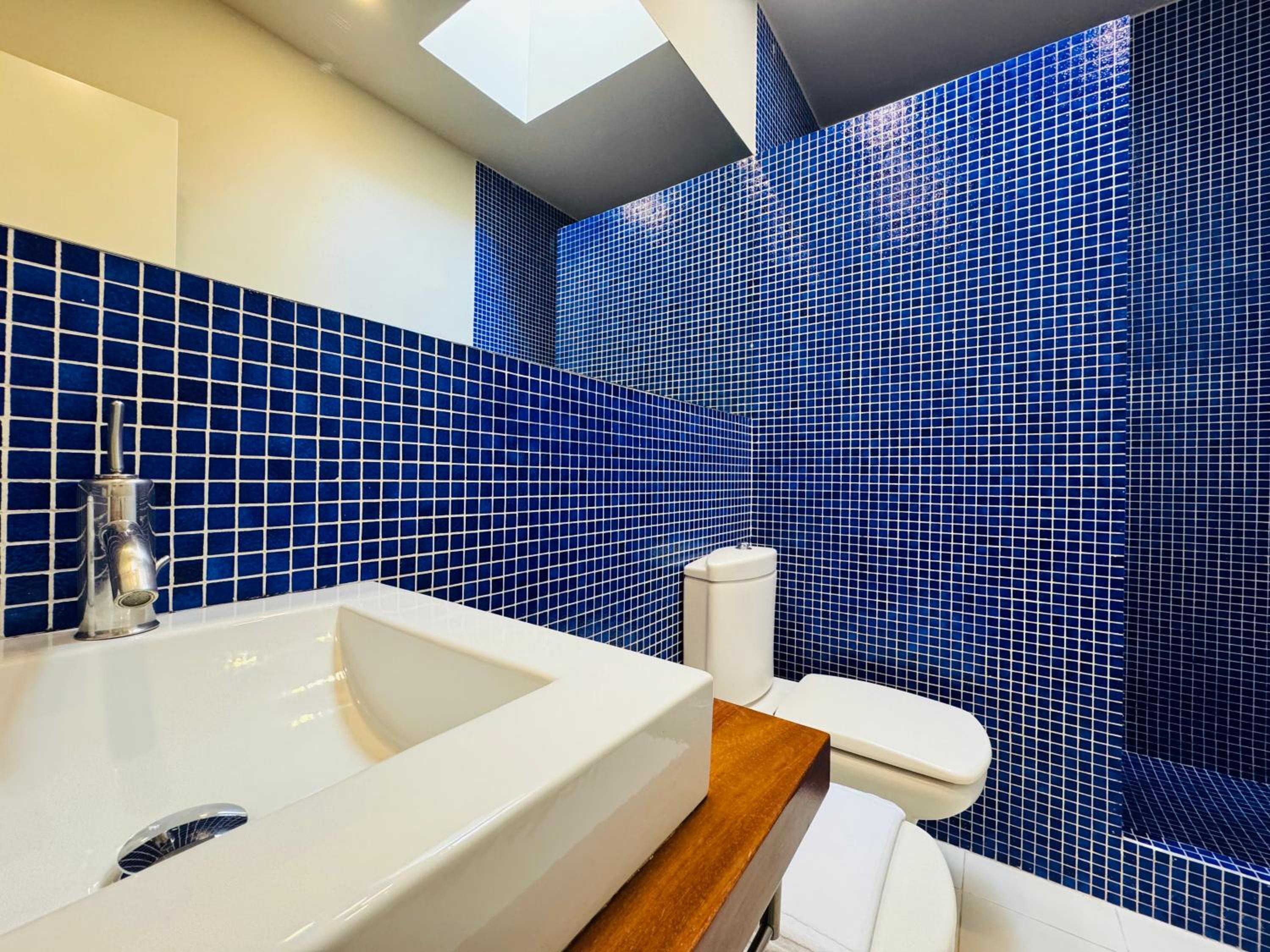Modernist Gem Penthouse