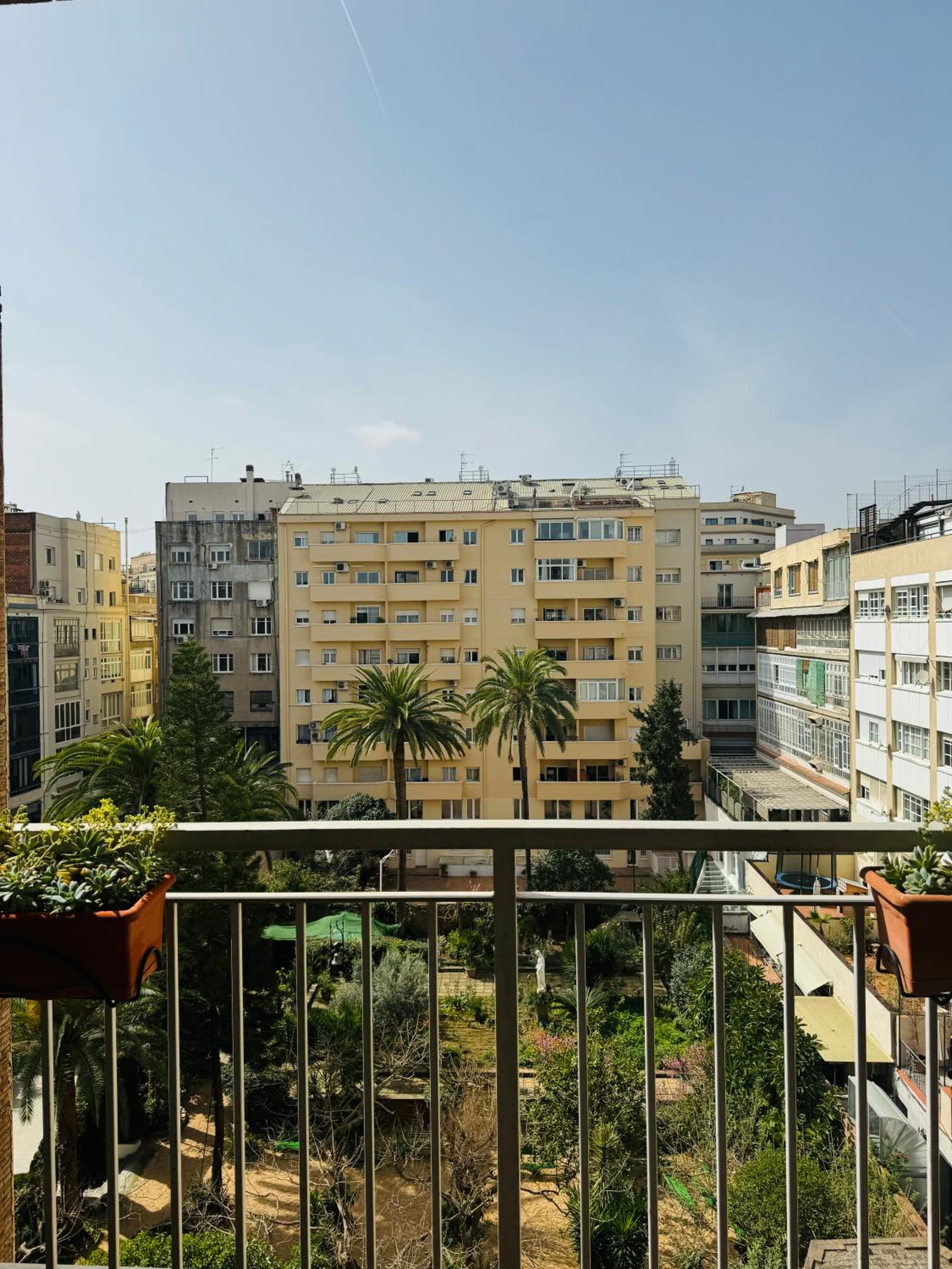 Modernist Gem Penthouse