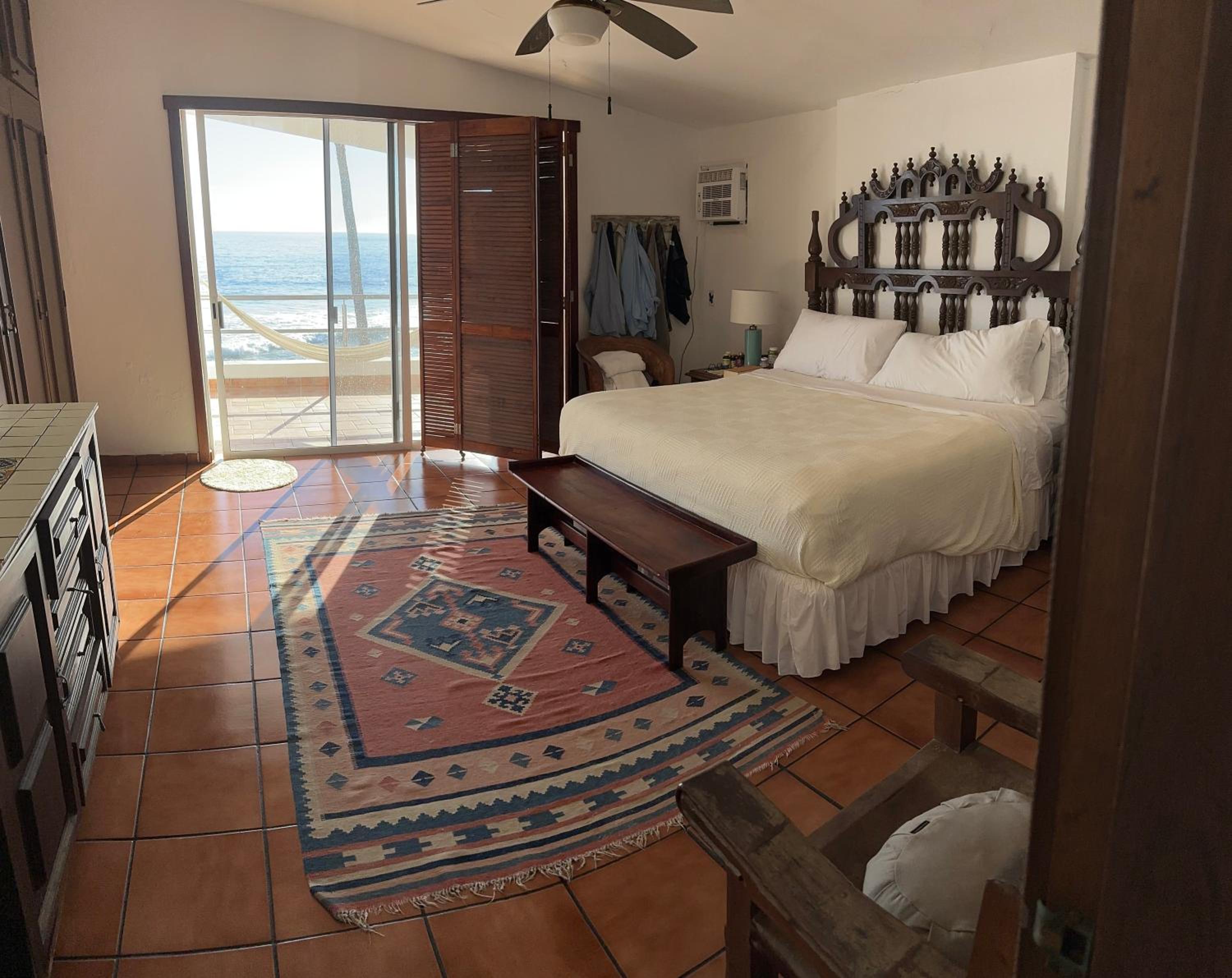 Cerritos Oceanfront Villa view 2