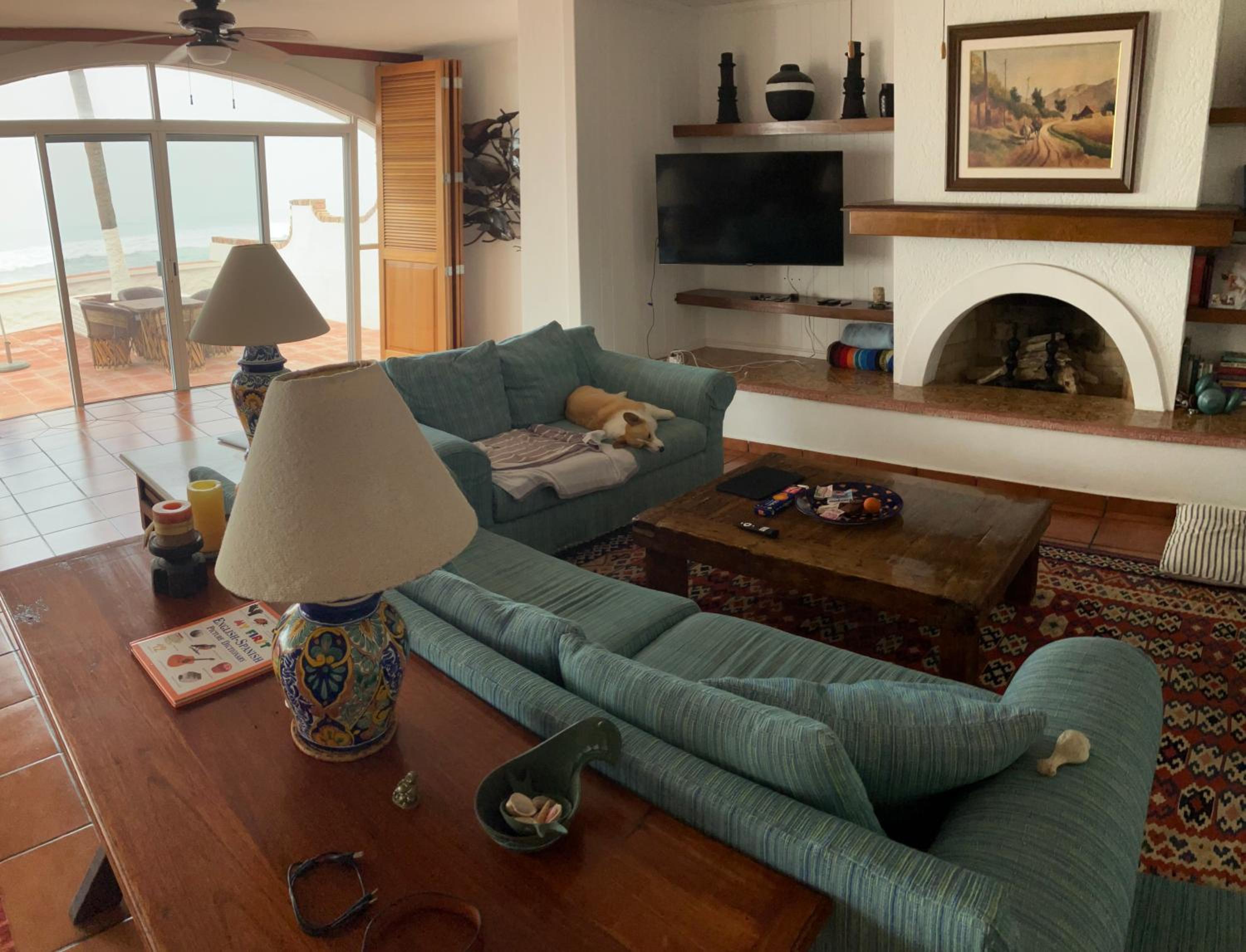 Cerritos Oceanfront Villa view 4