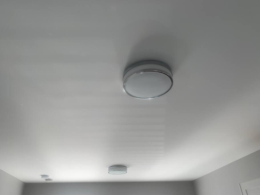 Victoria Vacations - LOCATION LOCATION LOCATION IMMACULATE 1 BEDROOM SUITE - Property Image 78