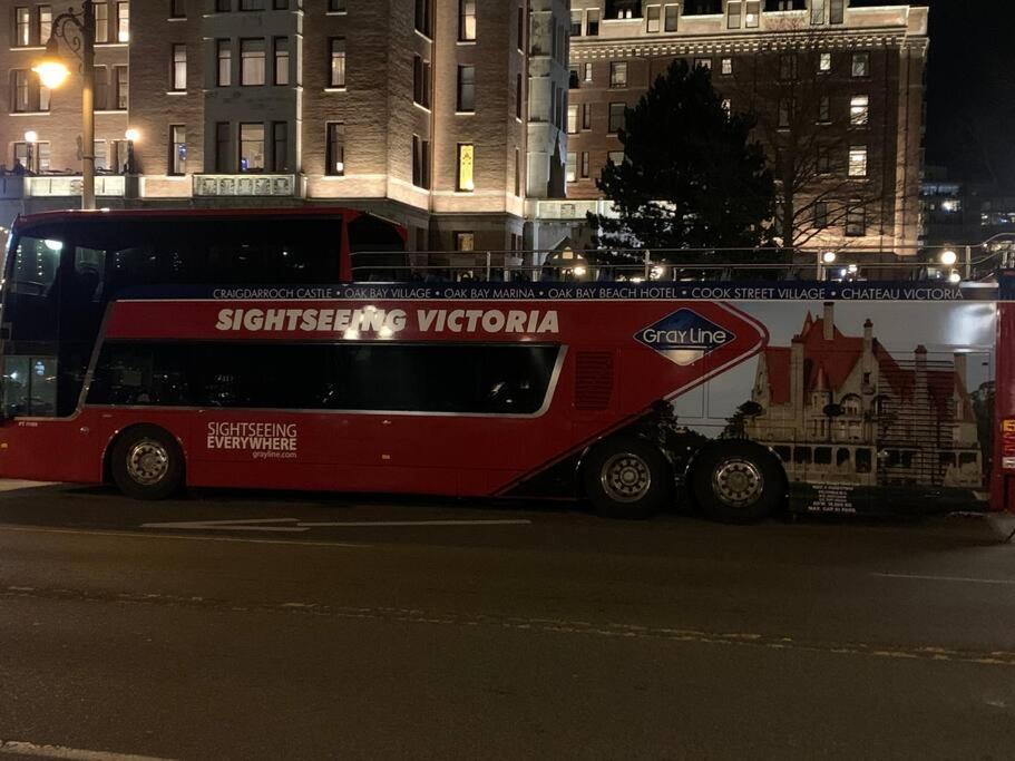 Victoria Vacations - LOCATION LOCATION LOCATION IMMACULATE 1 BEDROOM SUITE - Property Image 66