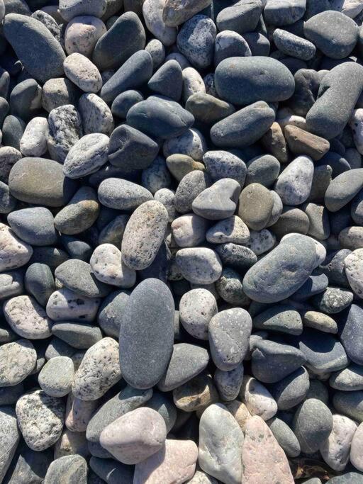 Victoria Vacations - LOCATION LOCATION LOCATION IMMACULATE 1 BEDROOM SUITE - Property Image 83